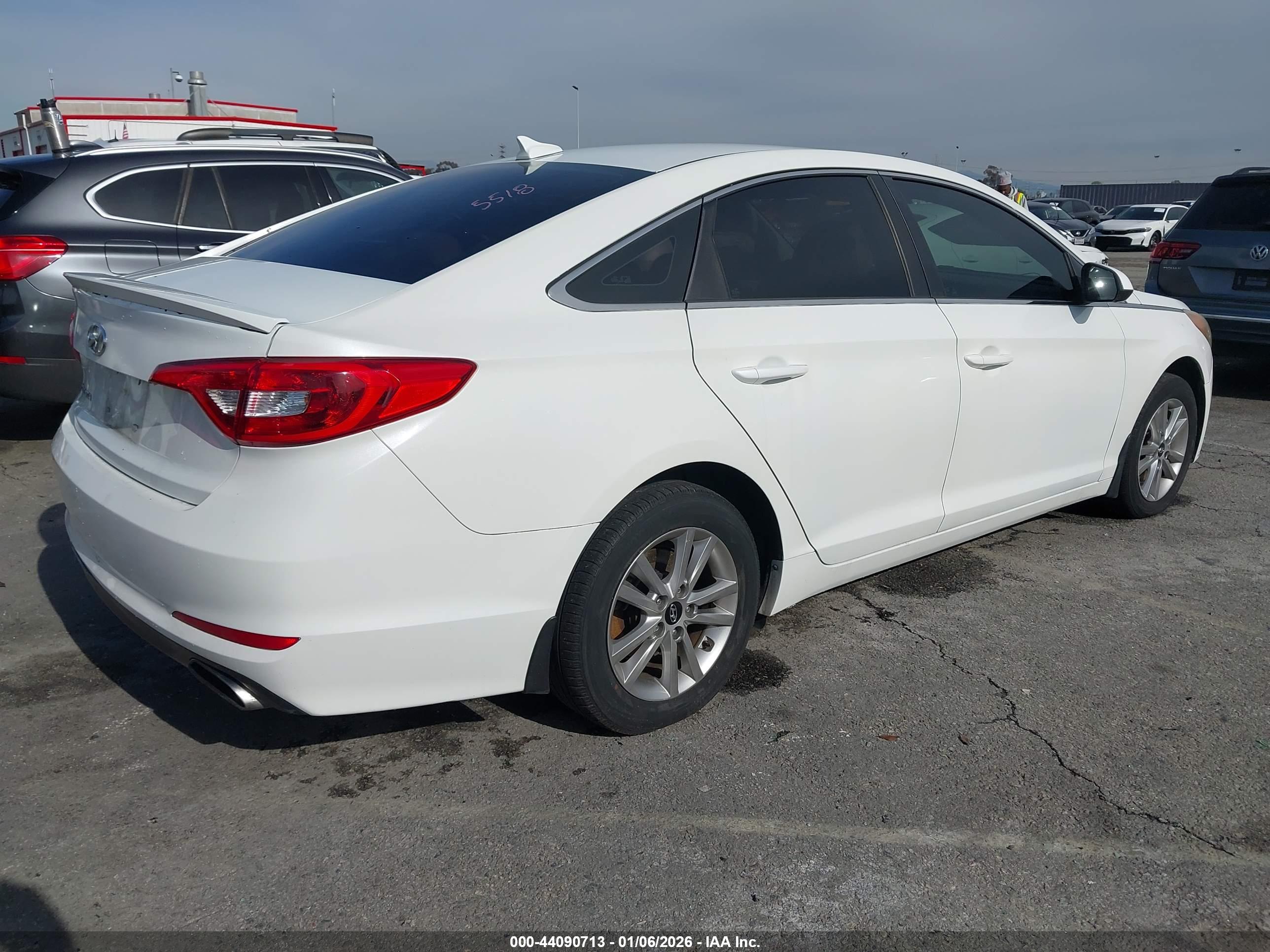HYUNDAI SONATA image 4