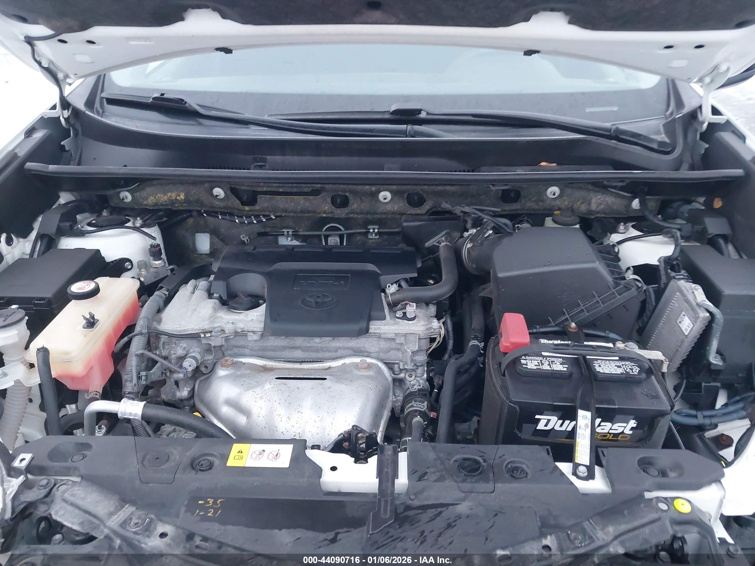 TOYOTA RAV4 image 10
