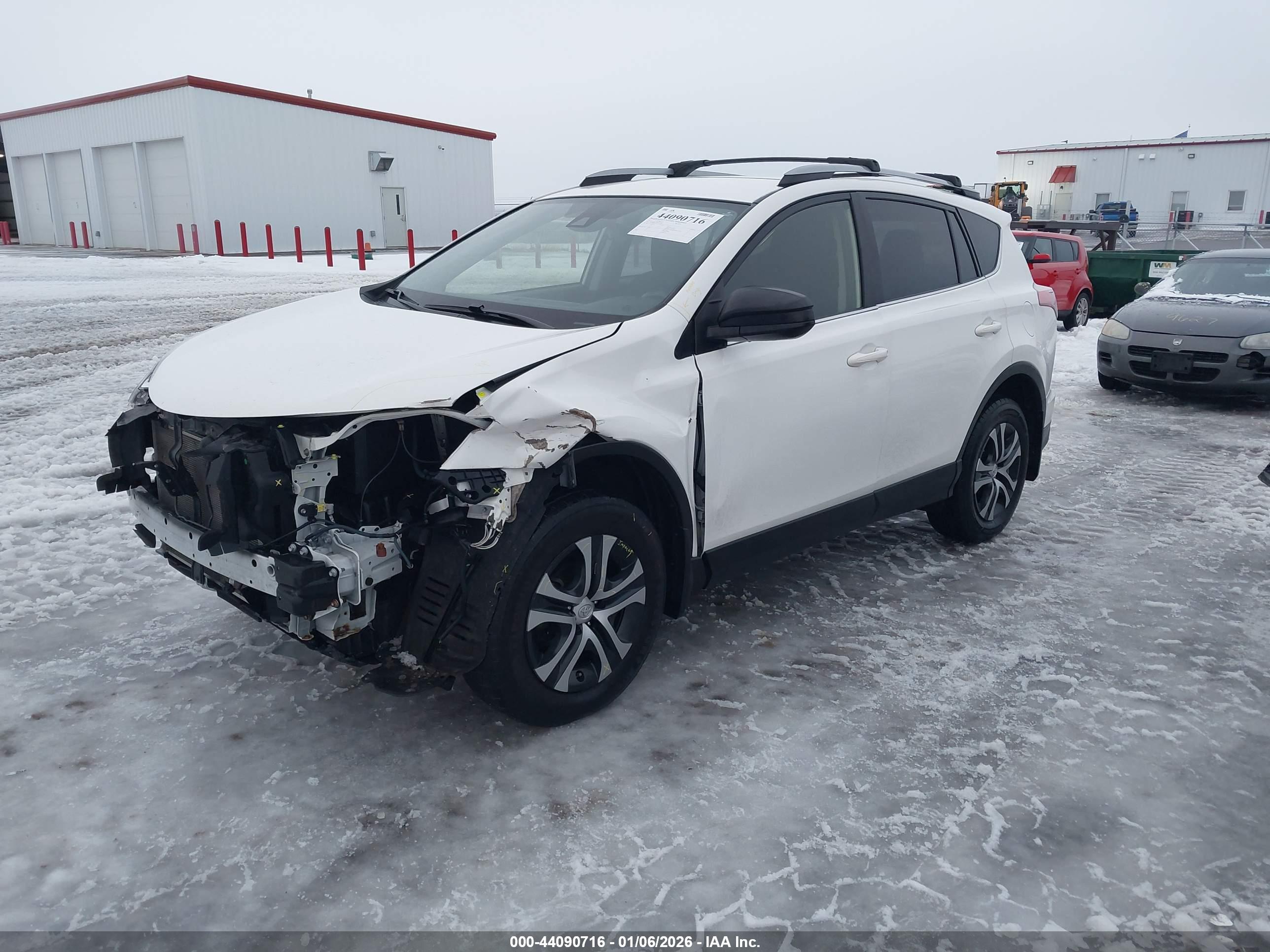 TOYOTA RAV4 image 2