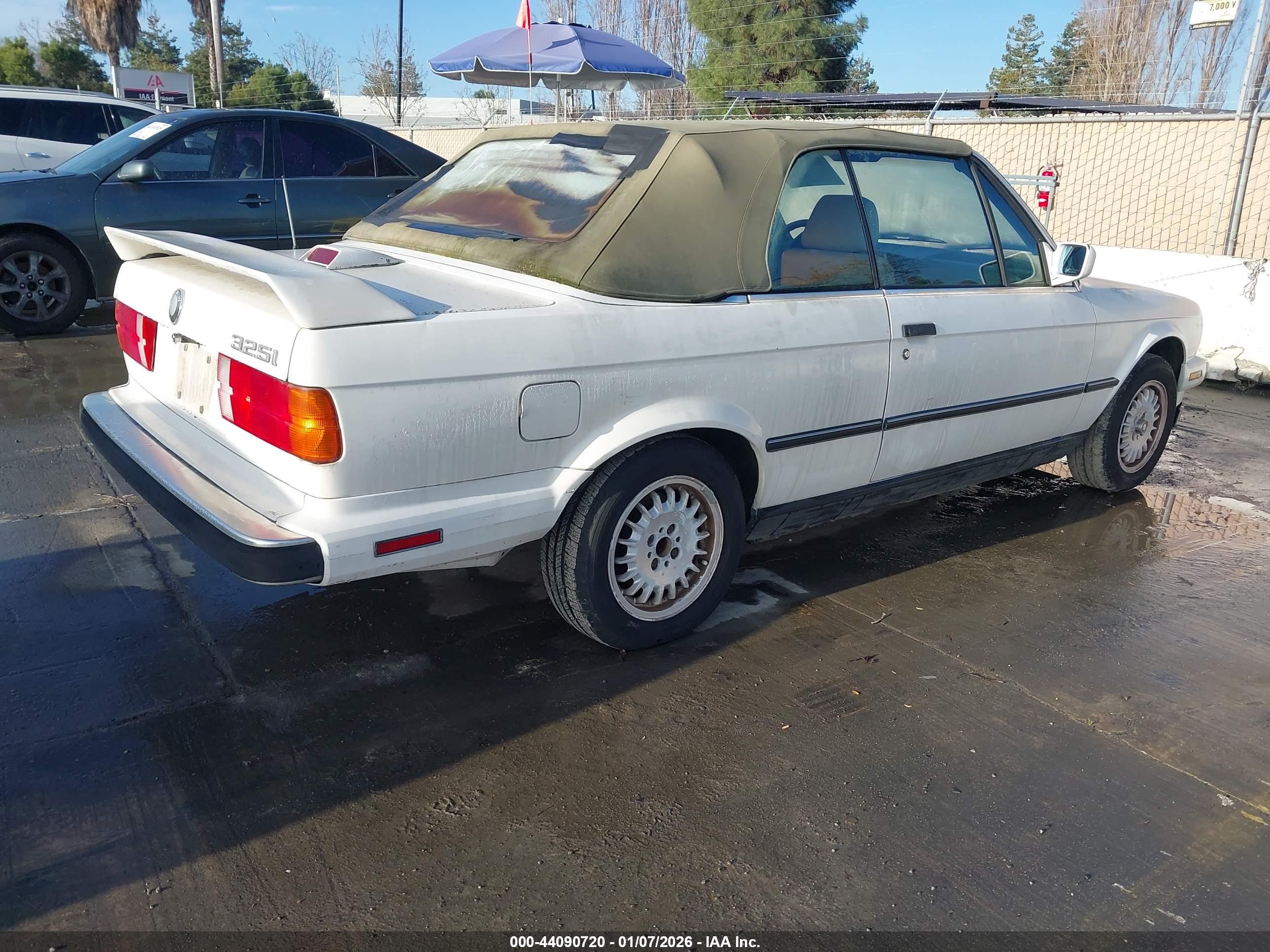BMW 325 image 4