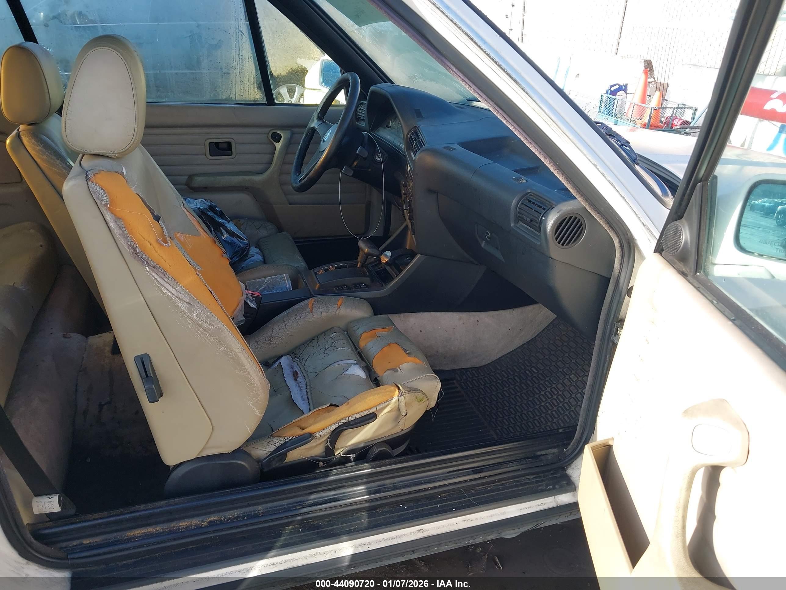 BMW 325 image 5