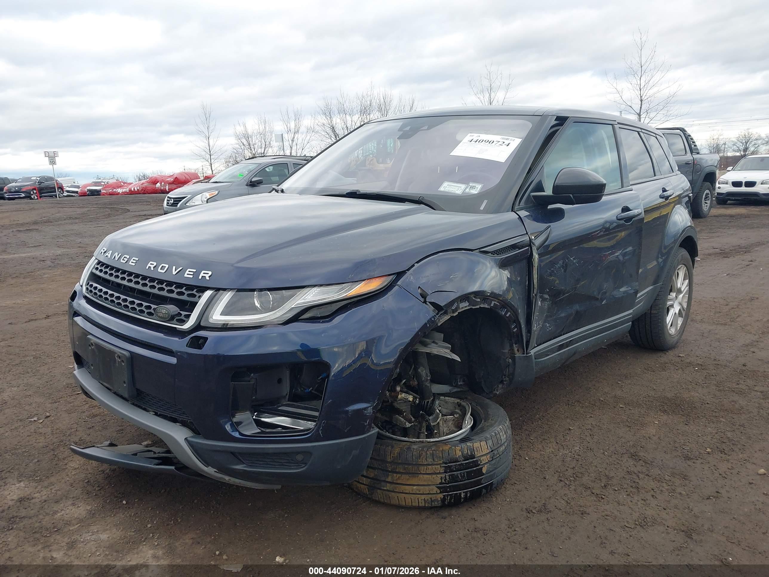 LAND ROVER image 6
