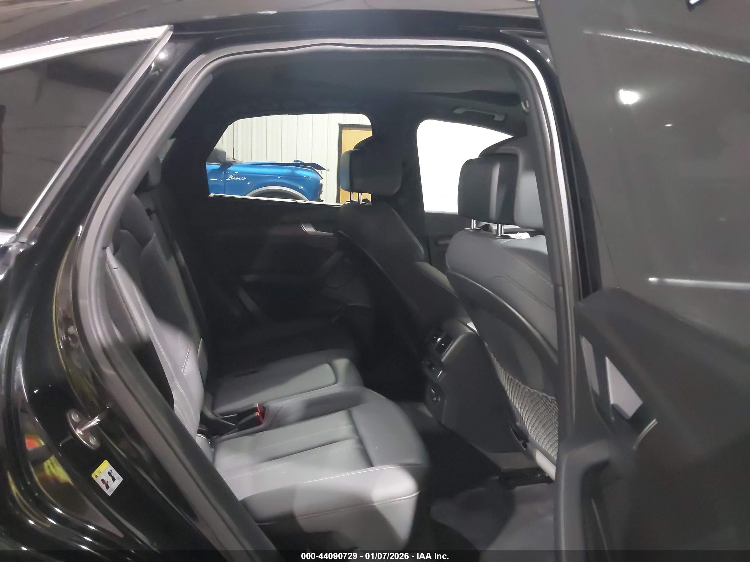 AUDI Q5 image 8