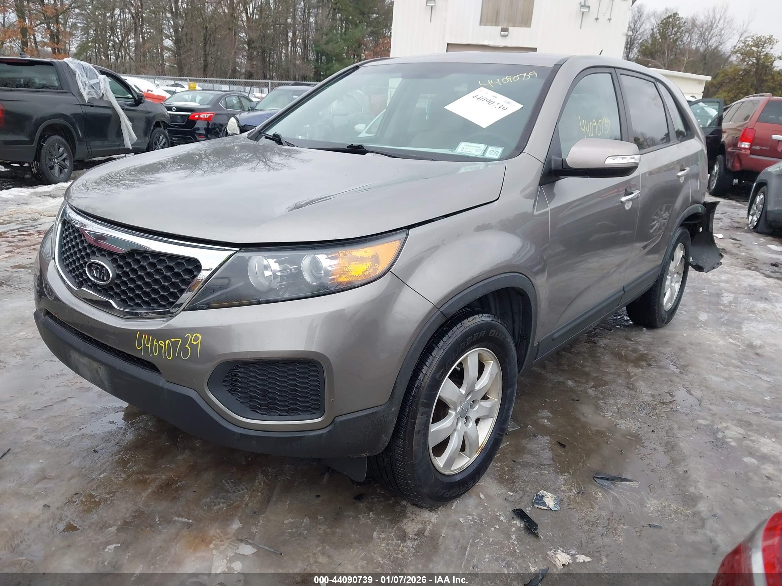 KIA SORENTO image 2