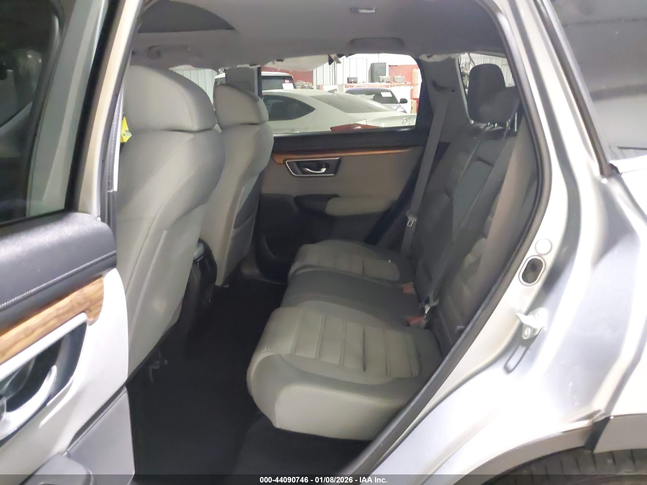 HONDA CR-V image 8