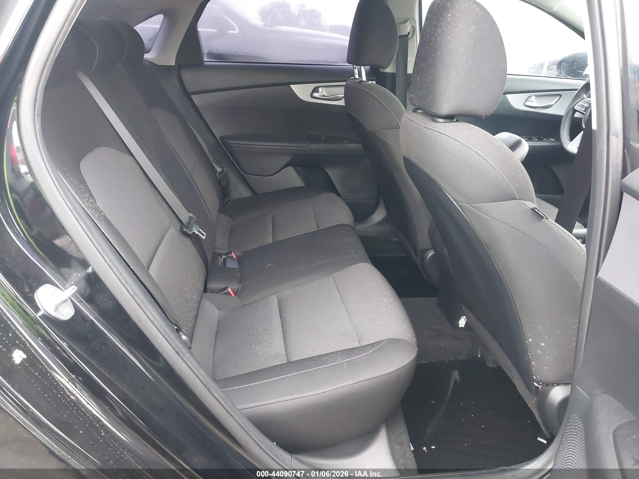 KIA FORTE image 8