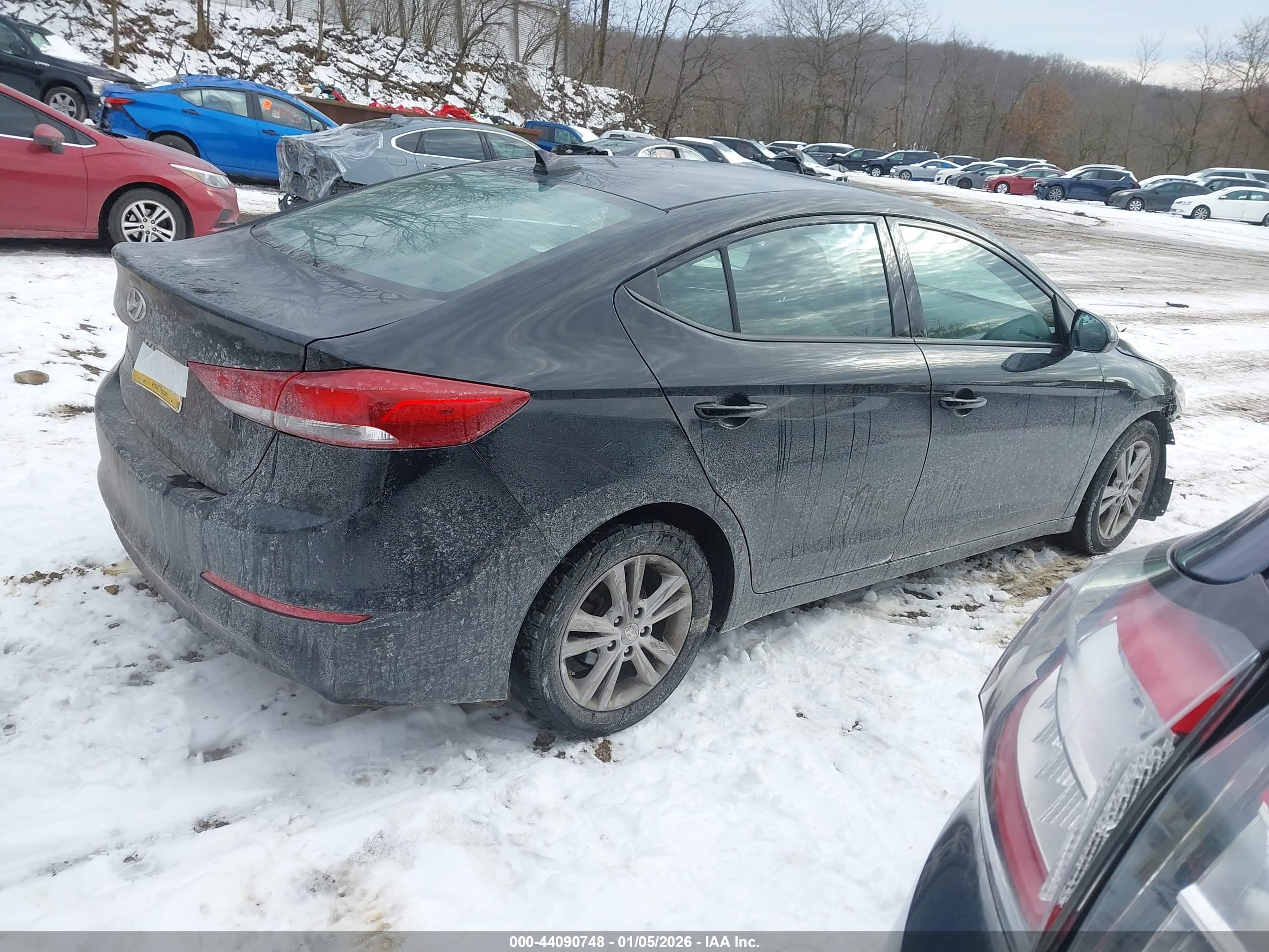 HYUNDAI ELANTRA image 4