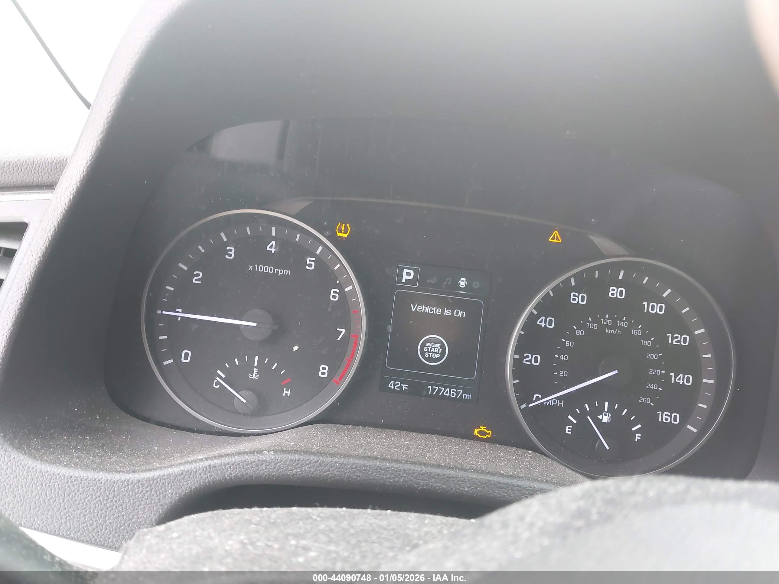HYUNDAI ELANTRA image 7
