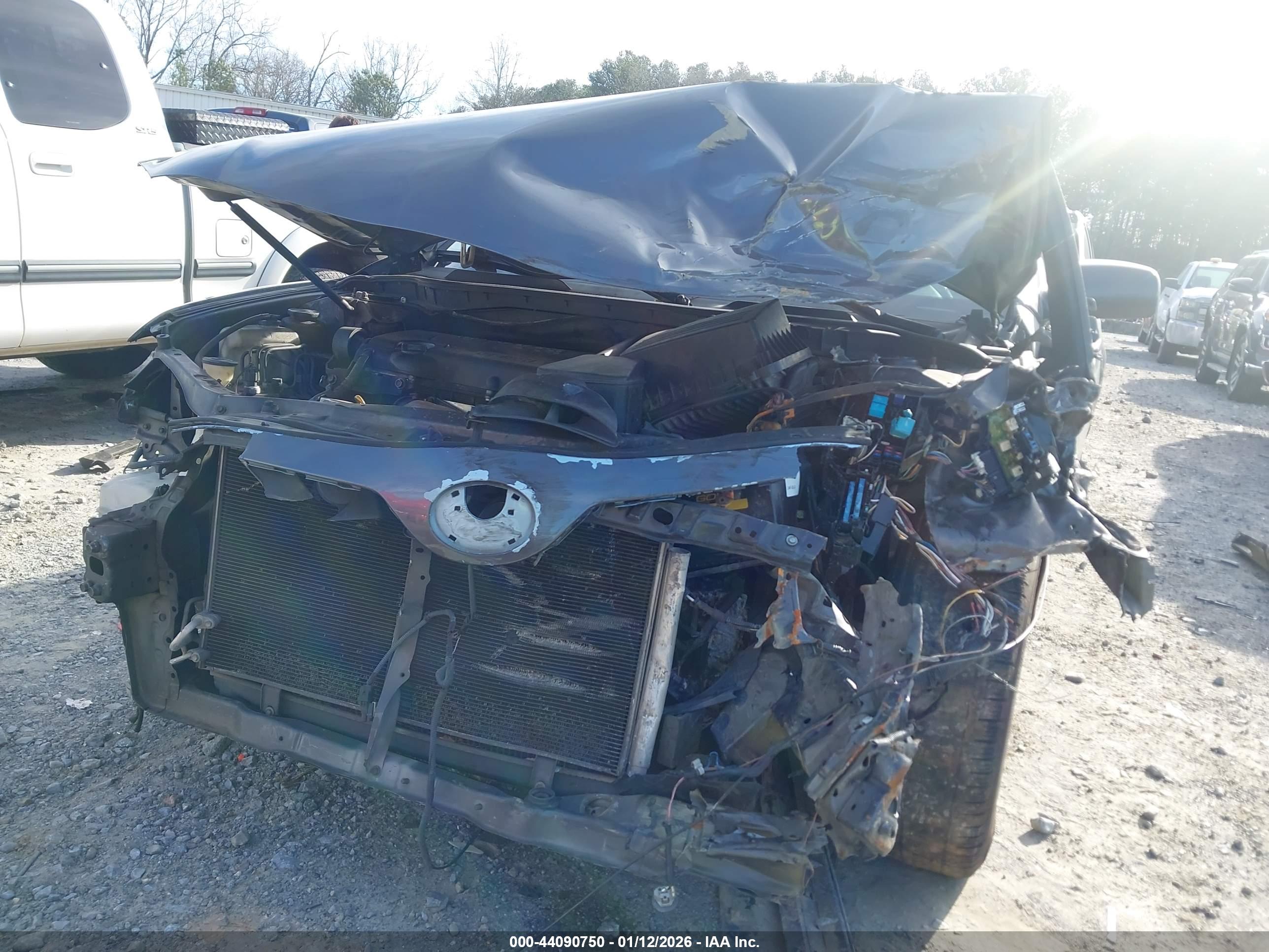 TOYOTA CAMRY image 6