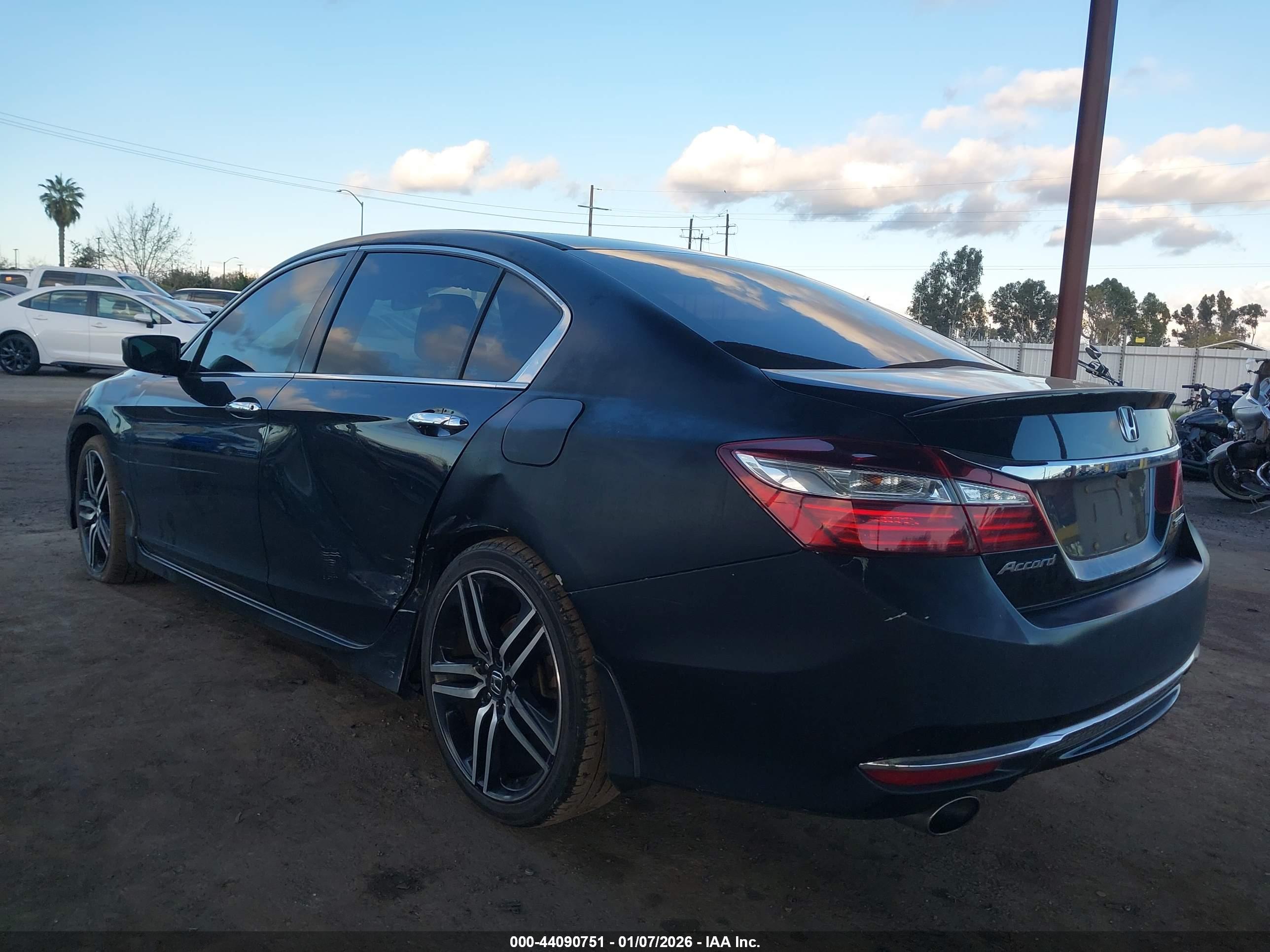 HONDA ACCORD image 3
