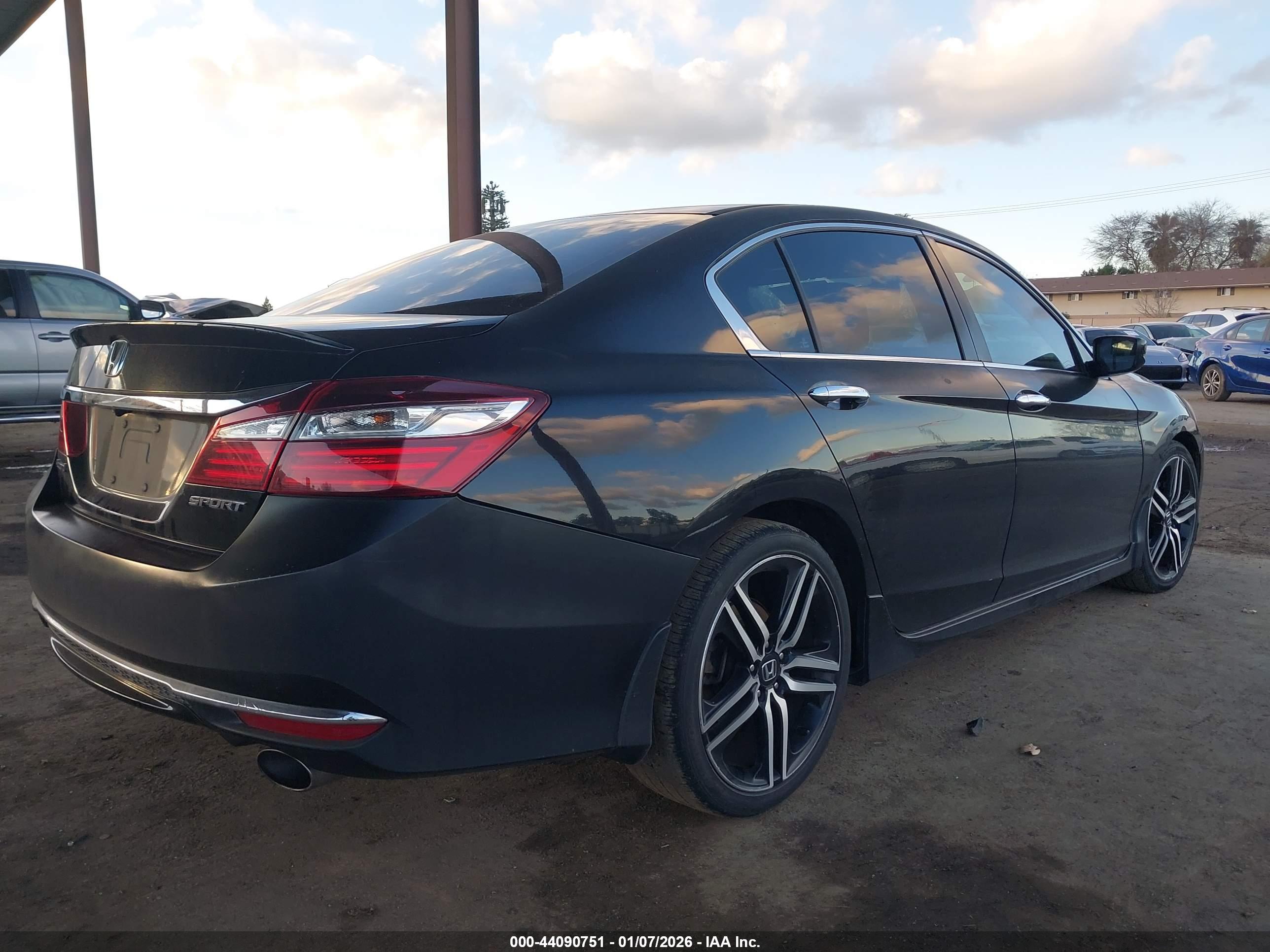 HONDA ACCORD image 4