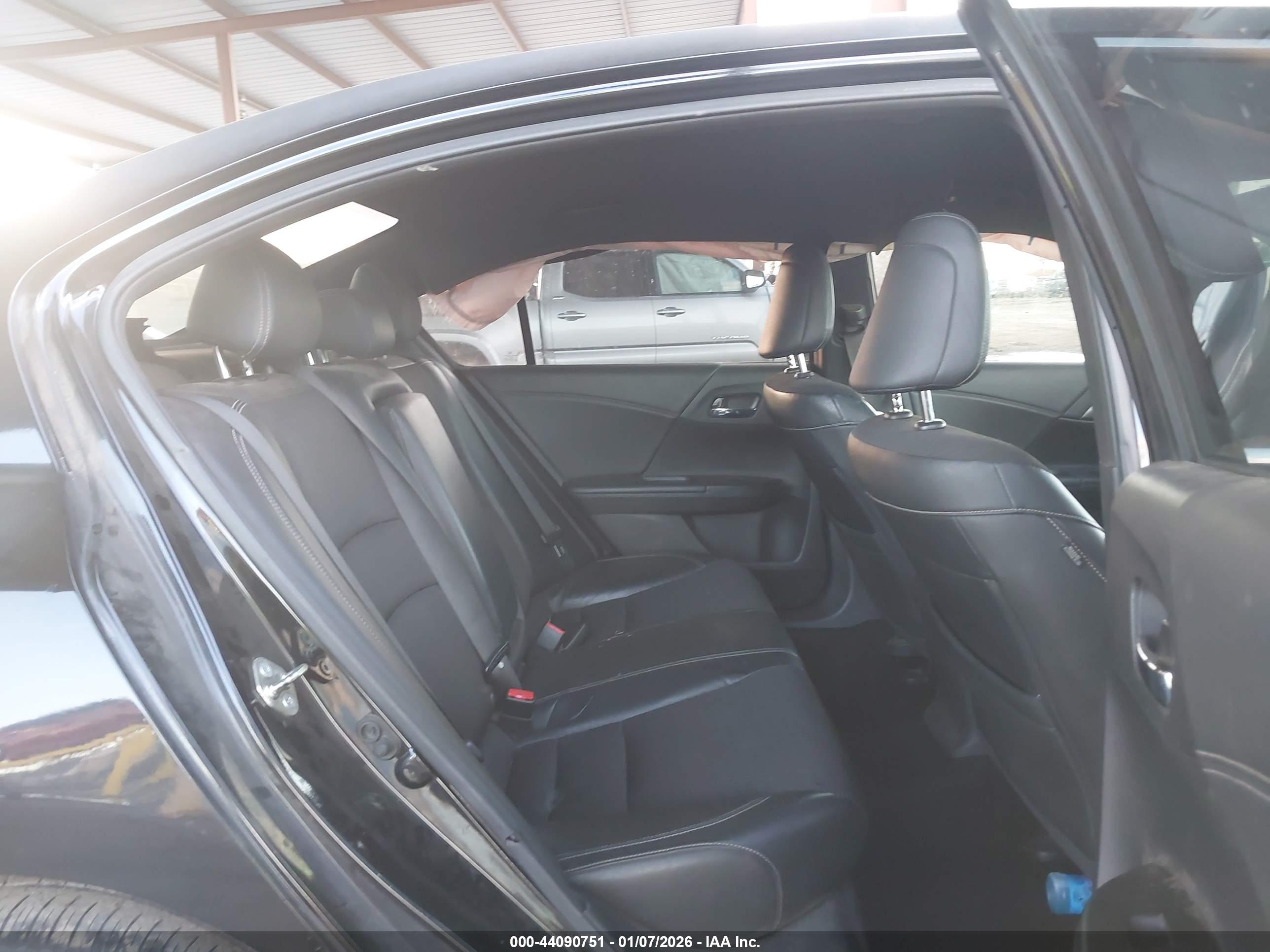 HONDA ACCORD image 8