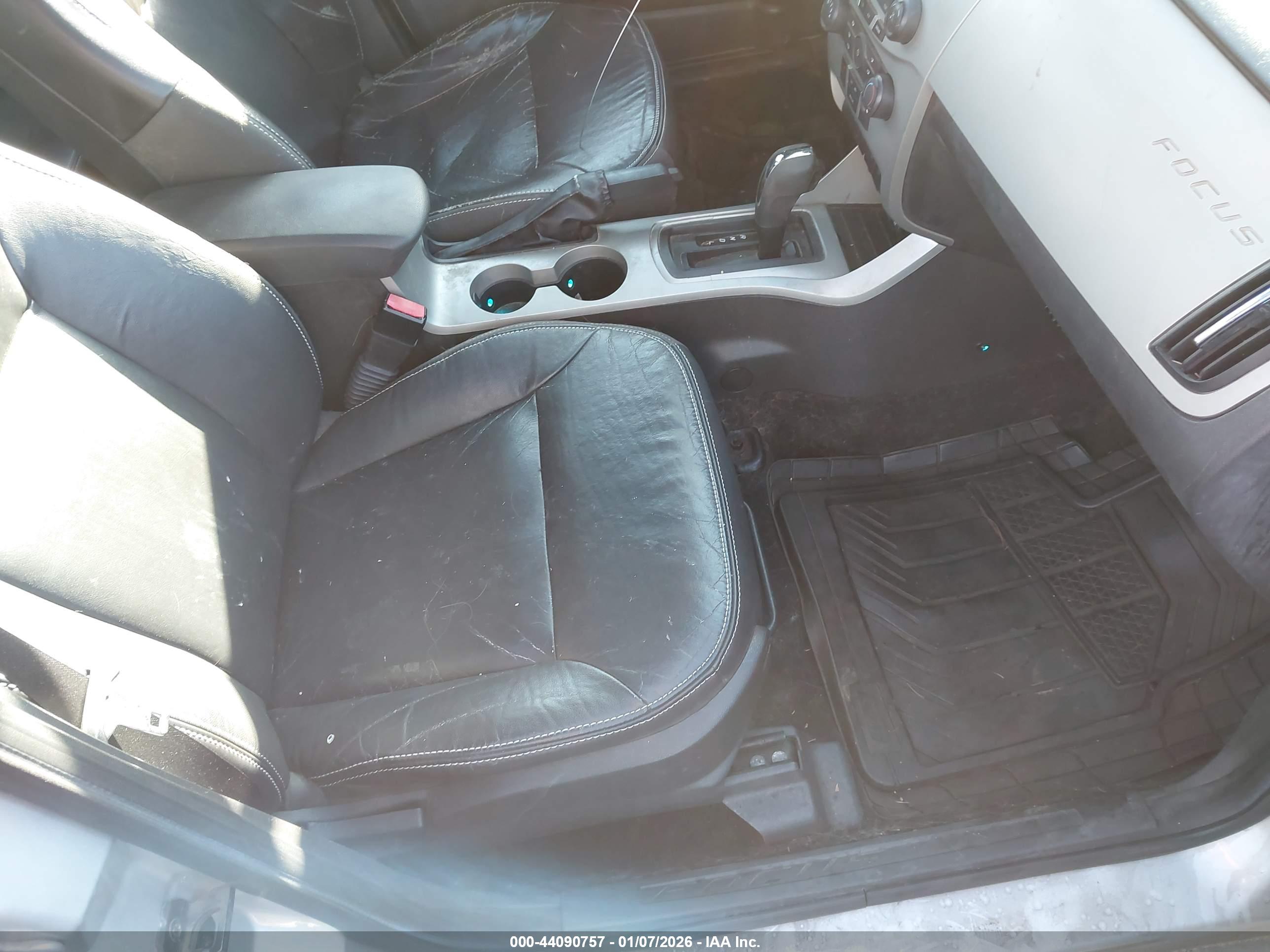 FORD FOCUS image 5