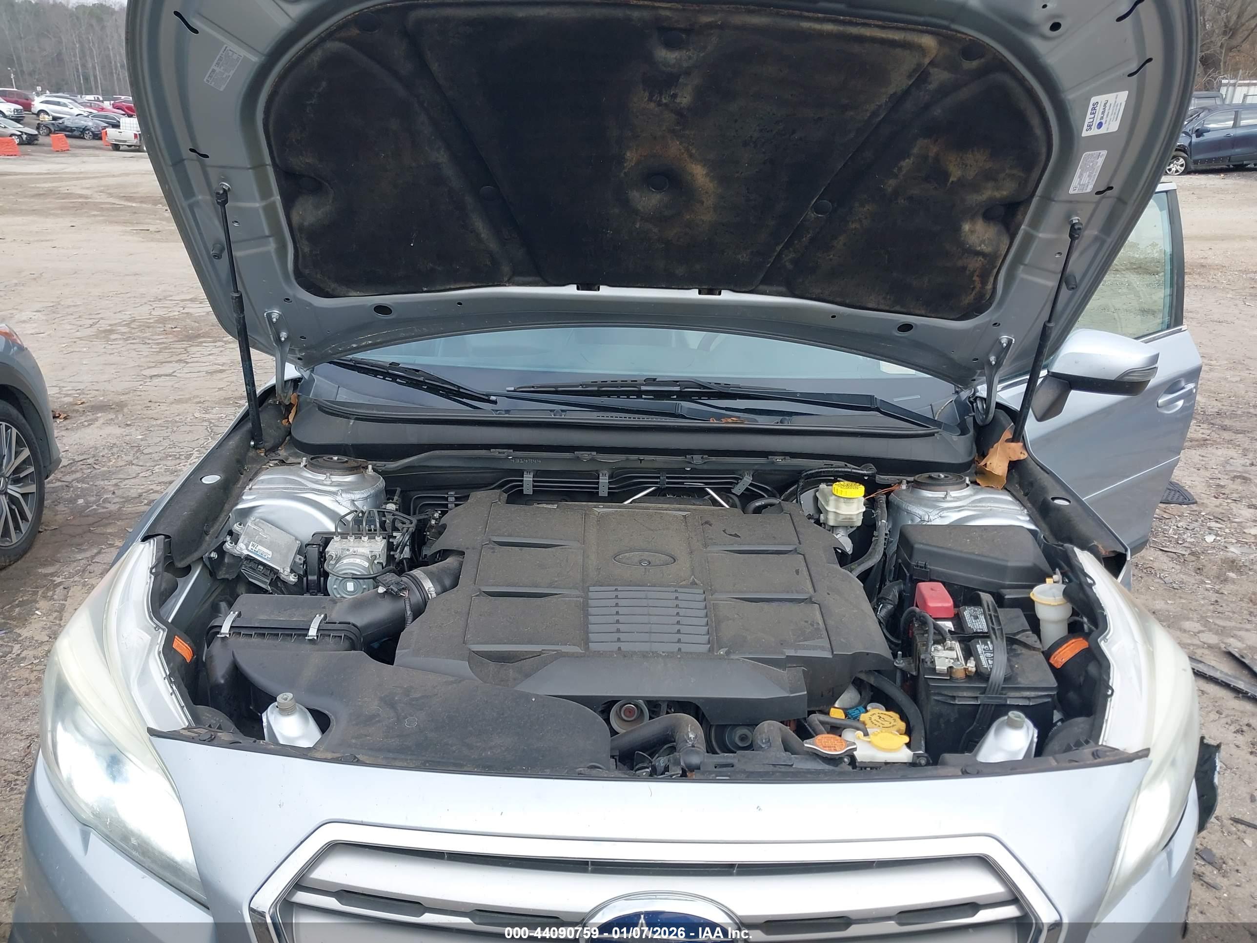SUBARU OUTBACK image 10