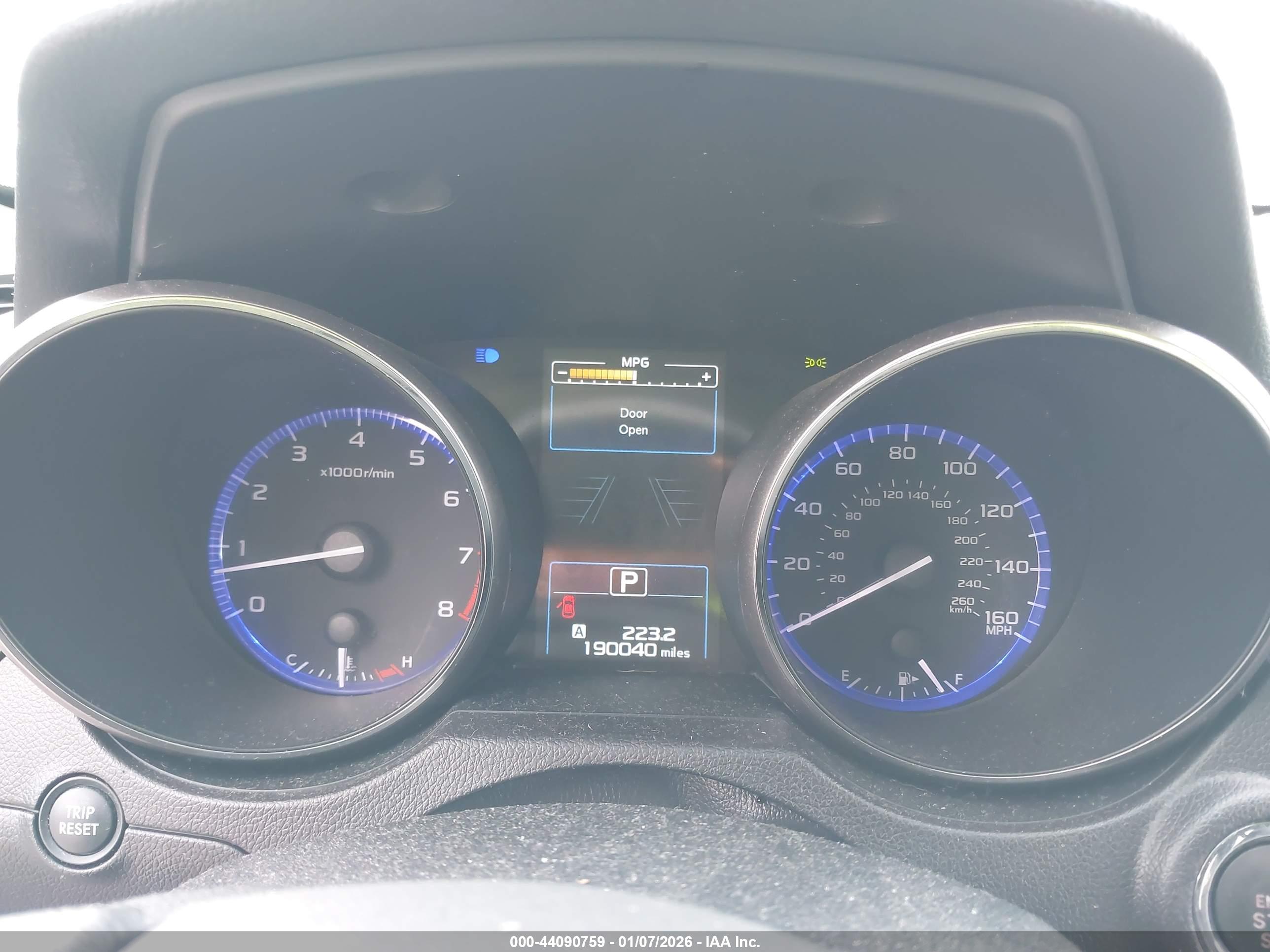 SUBARU OUTBACK image 7