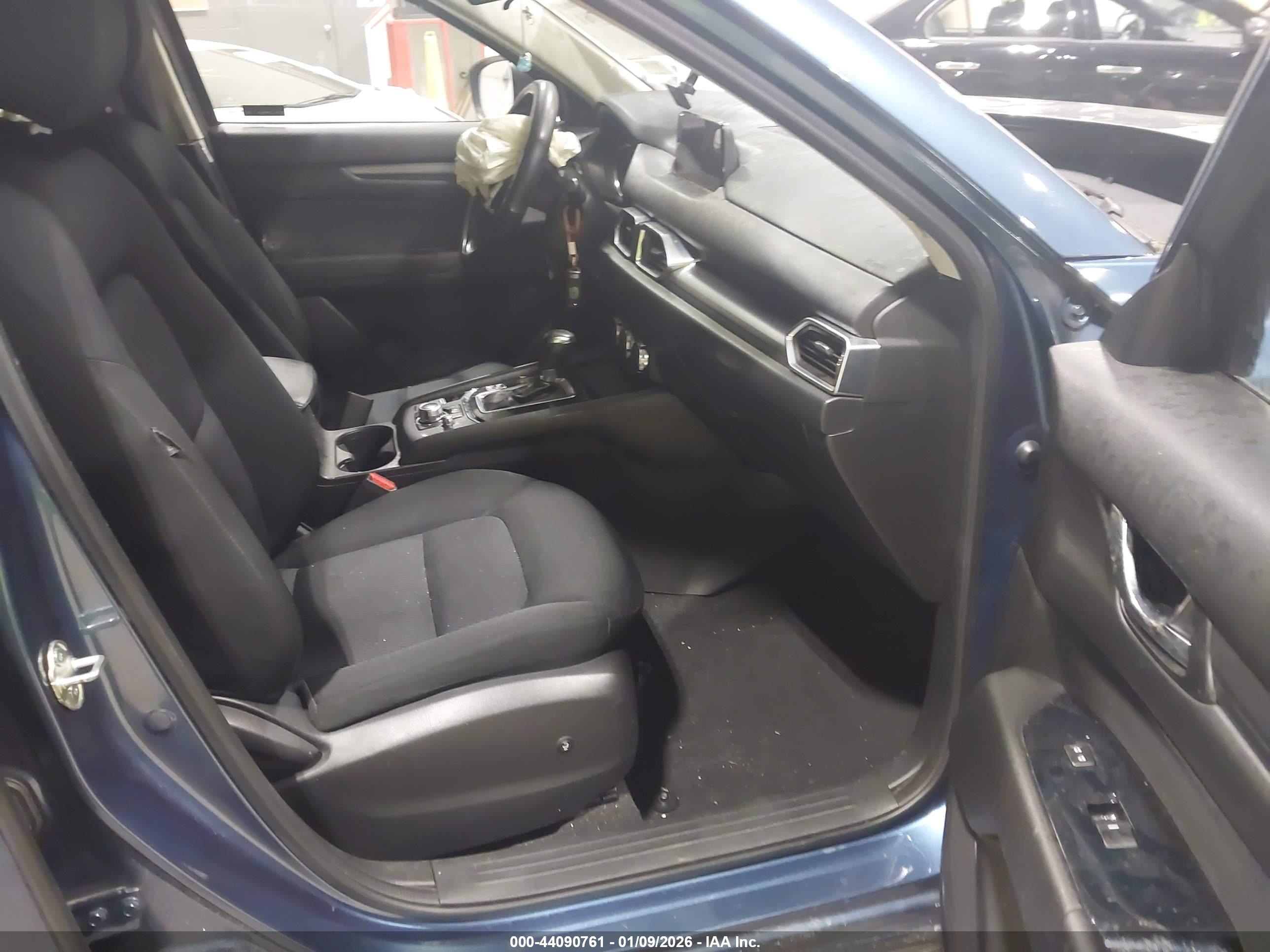 MAZDA CX-5 image 5