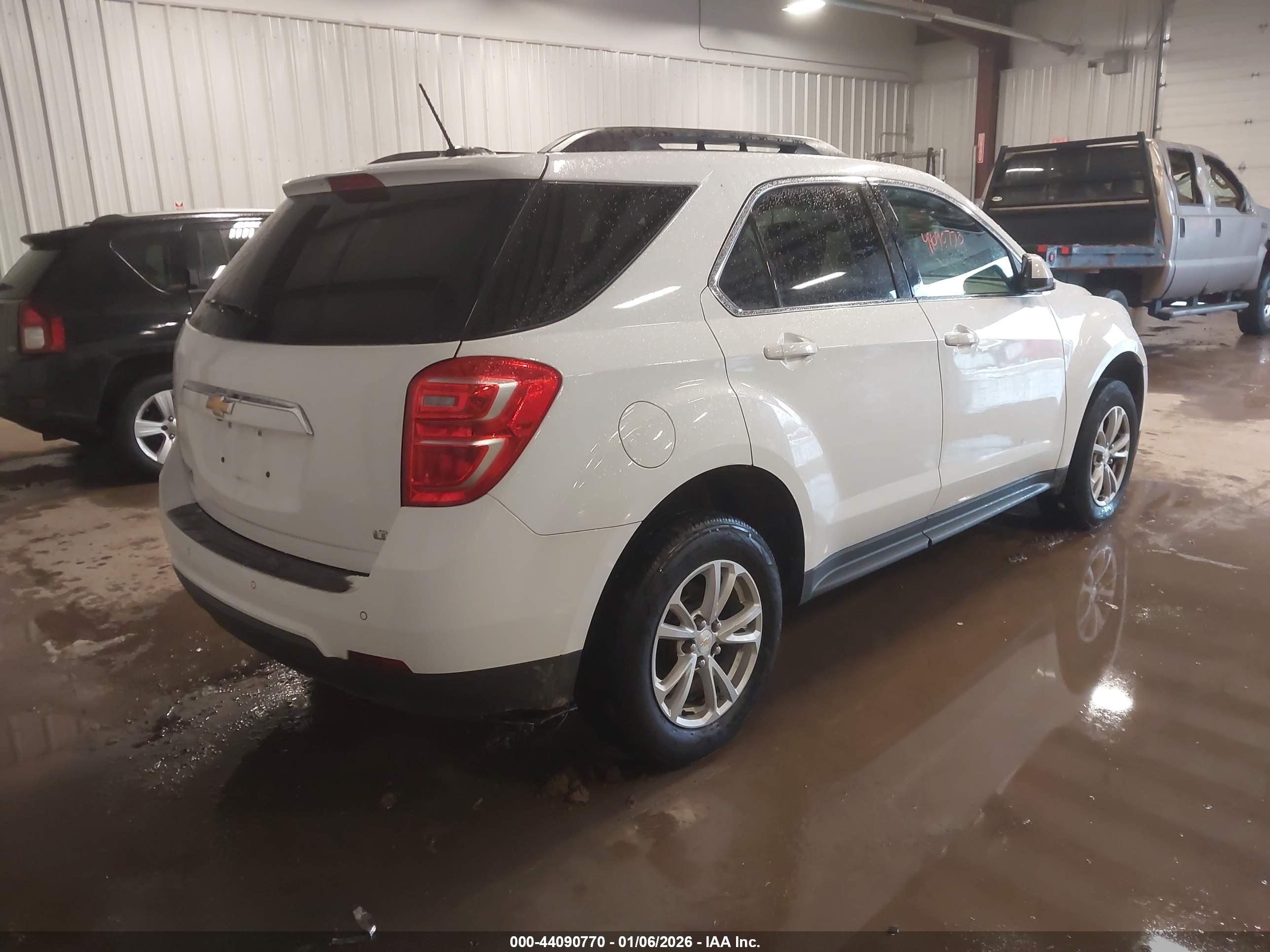 CHEVROLET EQUINOX image 4