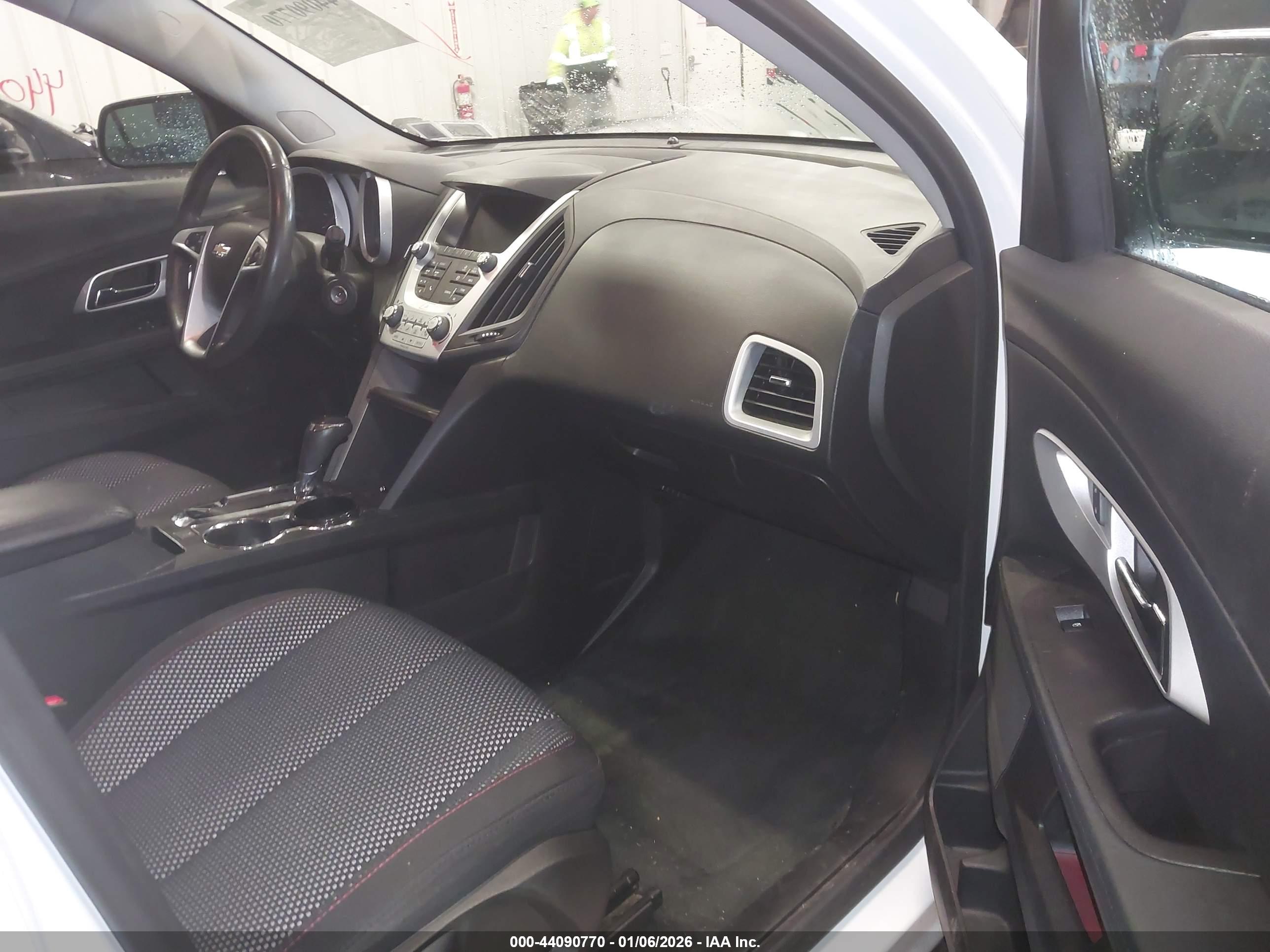 CHEVROLET EQUINOX image 5