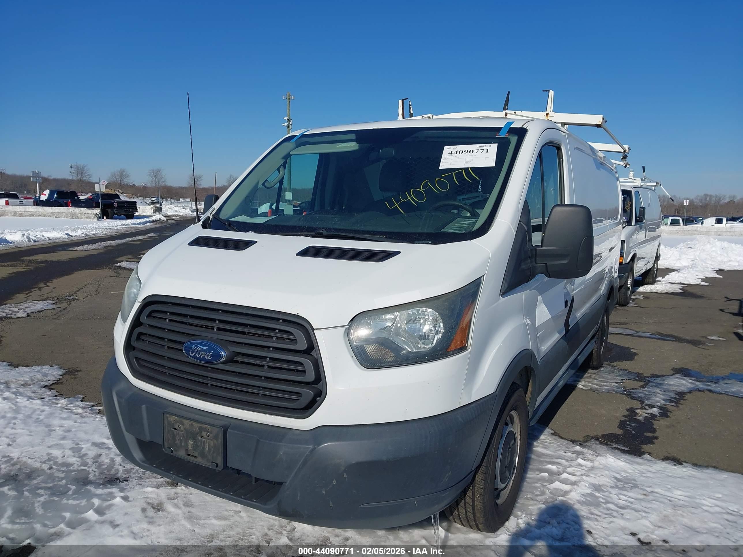 FORD TRANSIT-150 image 2