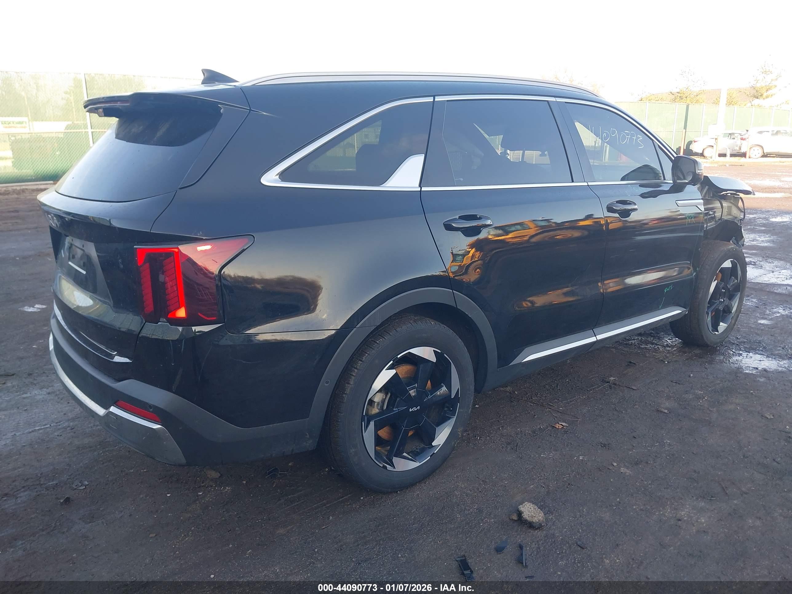 KIA SORENTO image 4