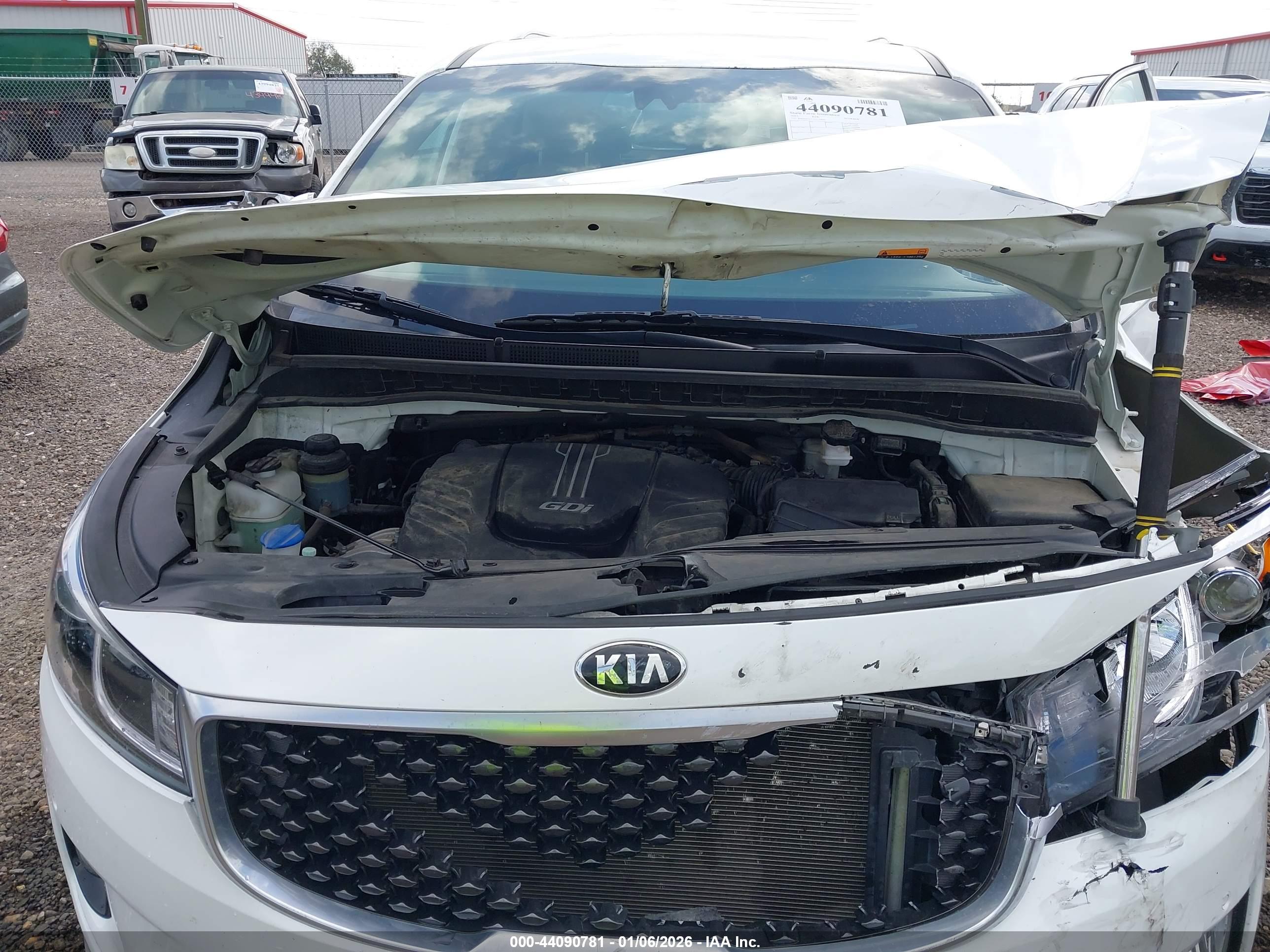KIA SEDONA image 10