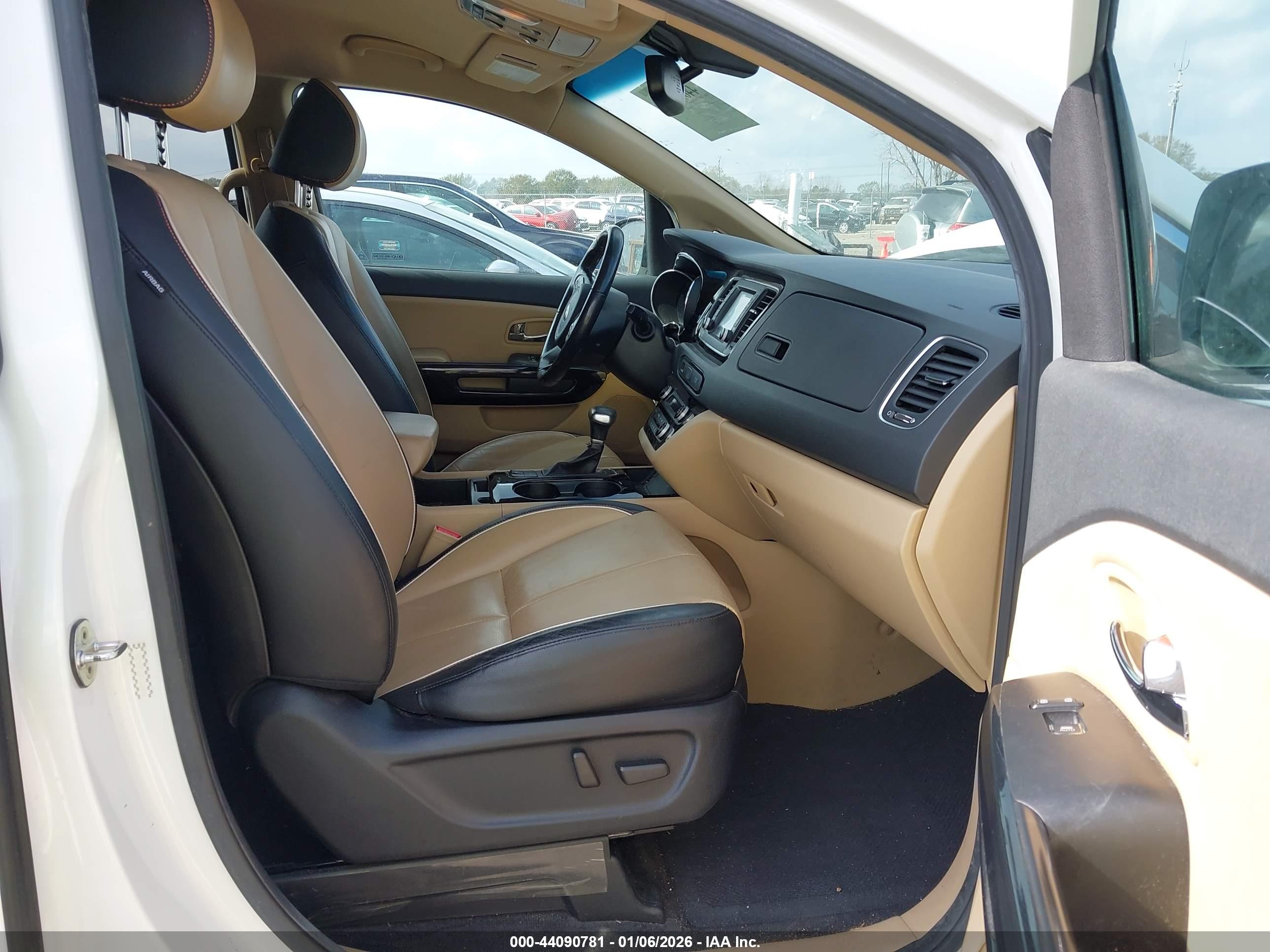 KIA SEDONA image 5