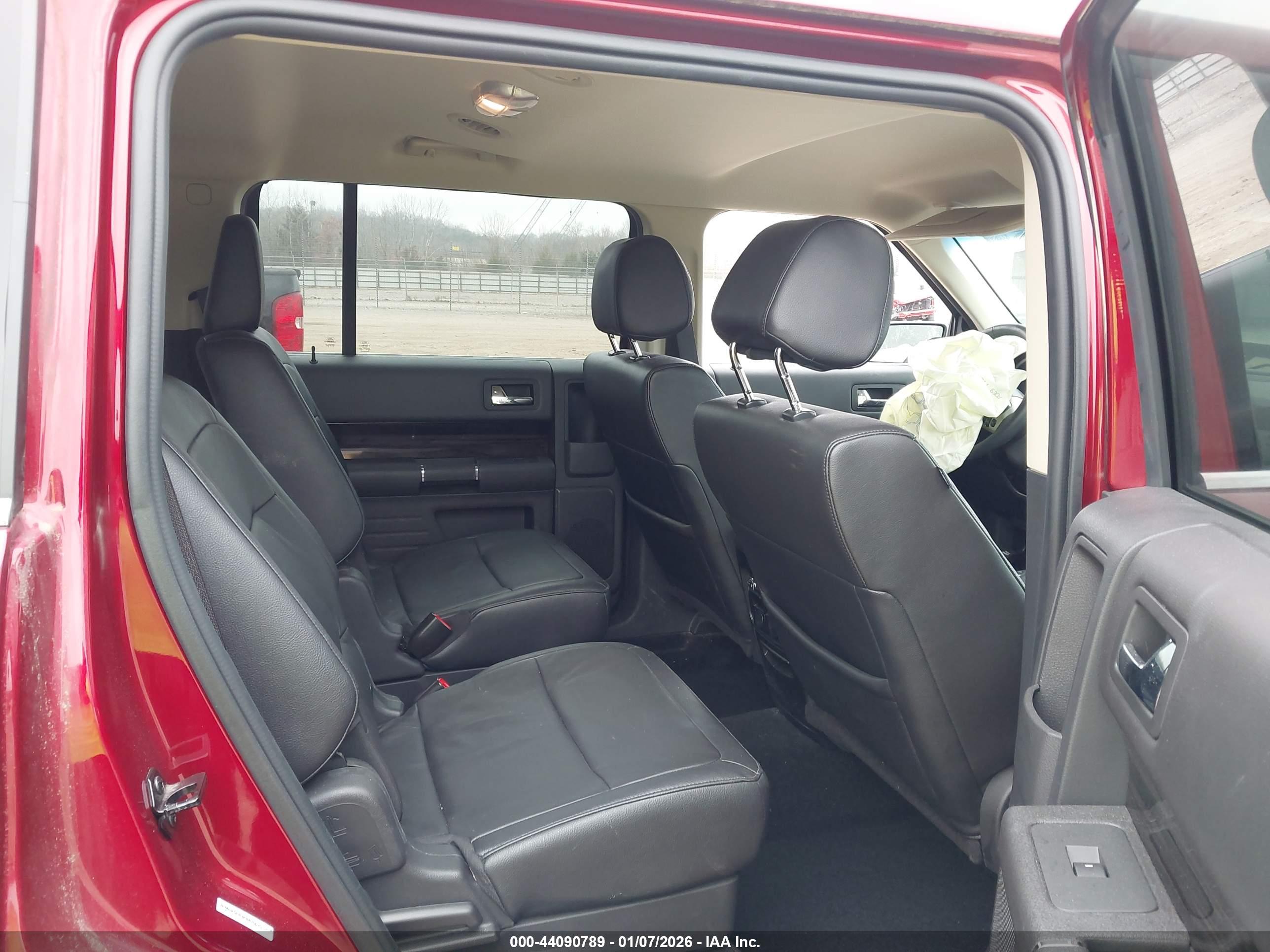 FORD FLEX image 8