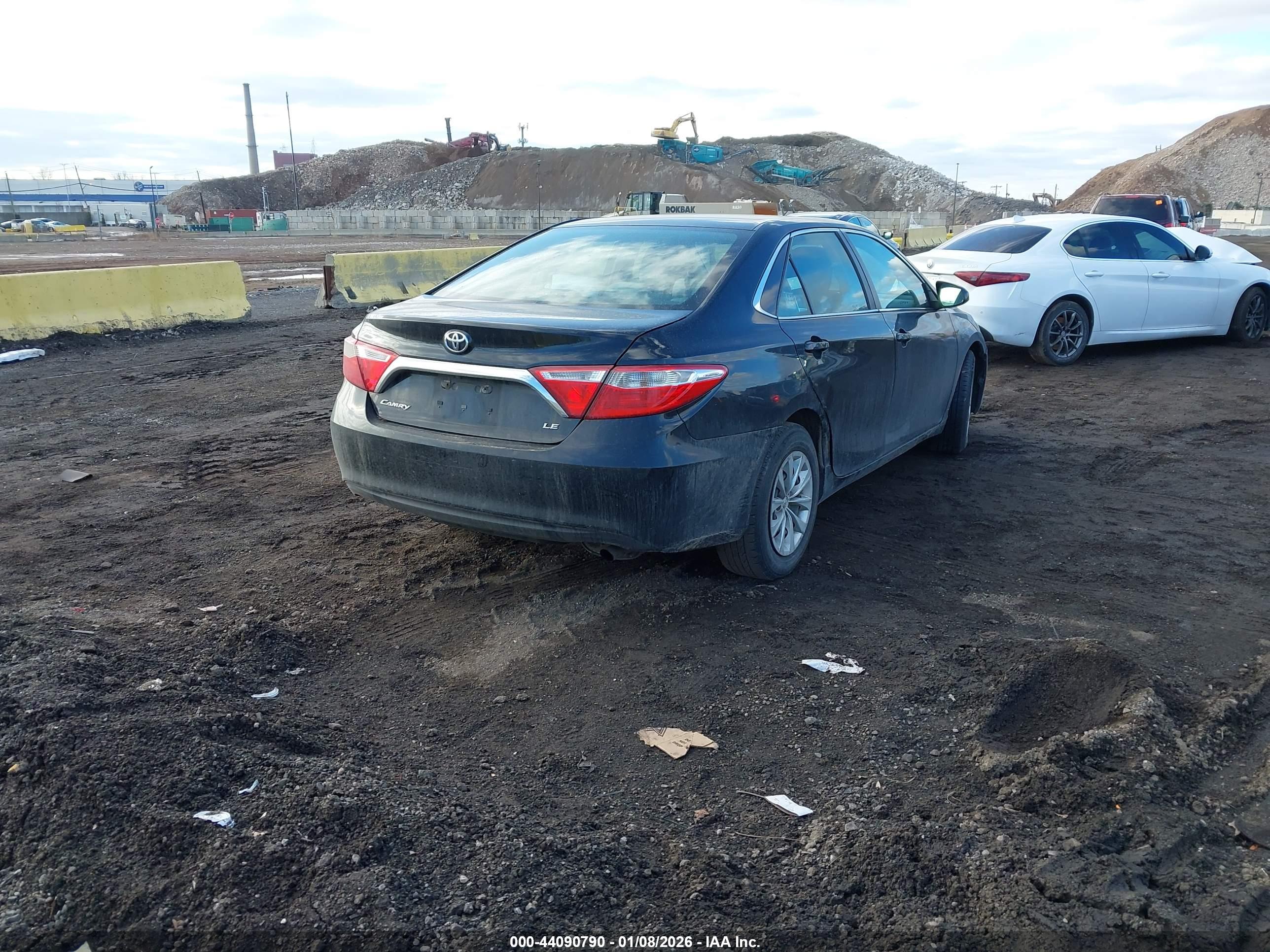 TOYOTA CAMRY image 4