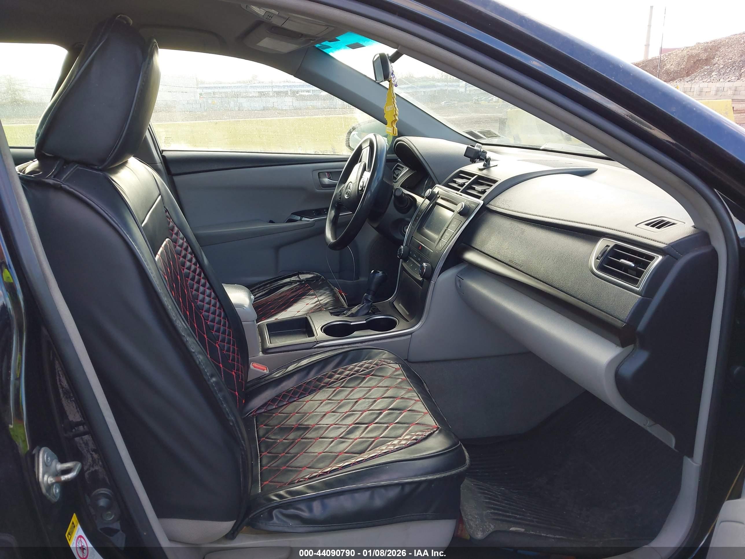 TOYOTA CAMRY image 5