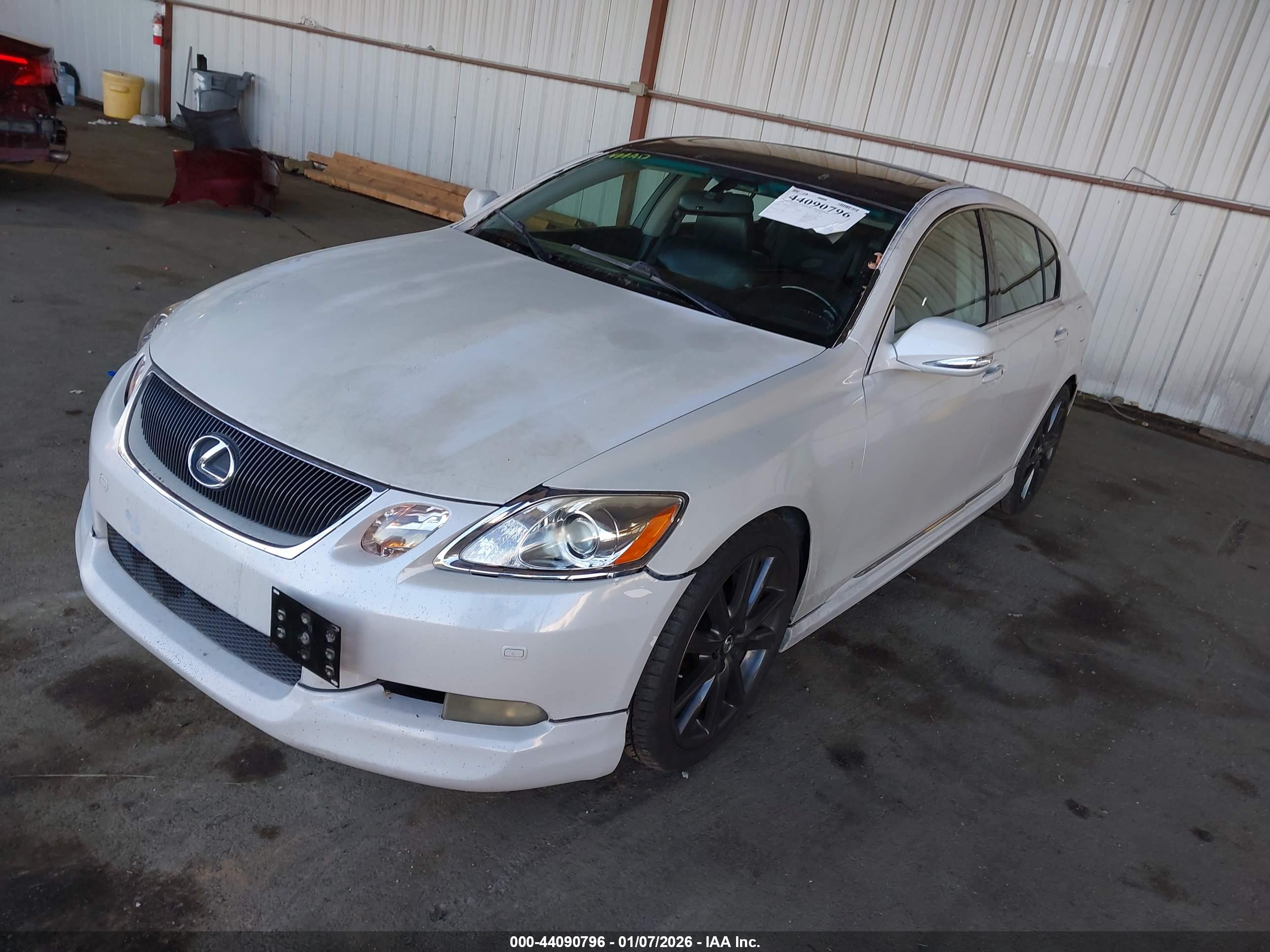 LEXUS GS image 2