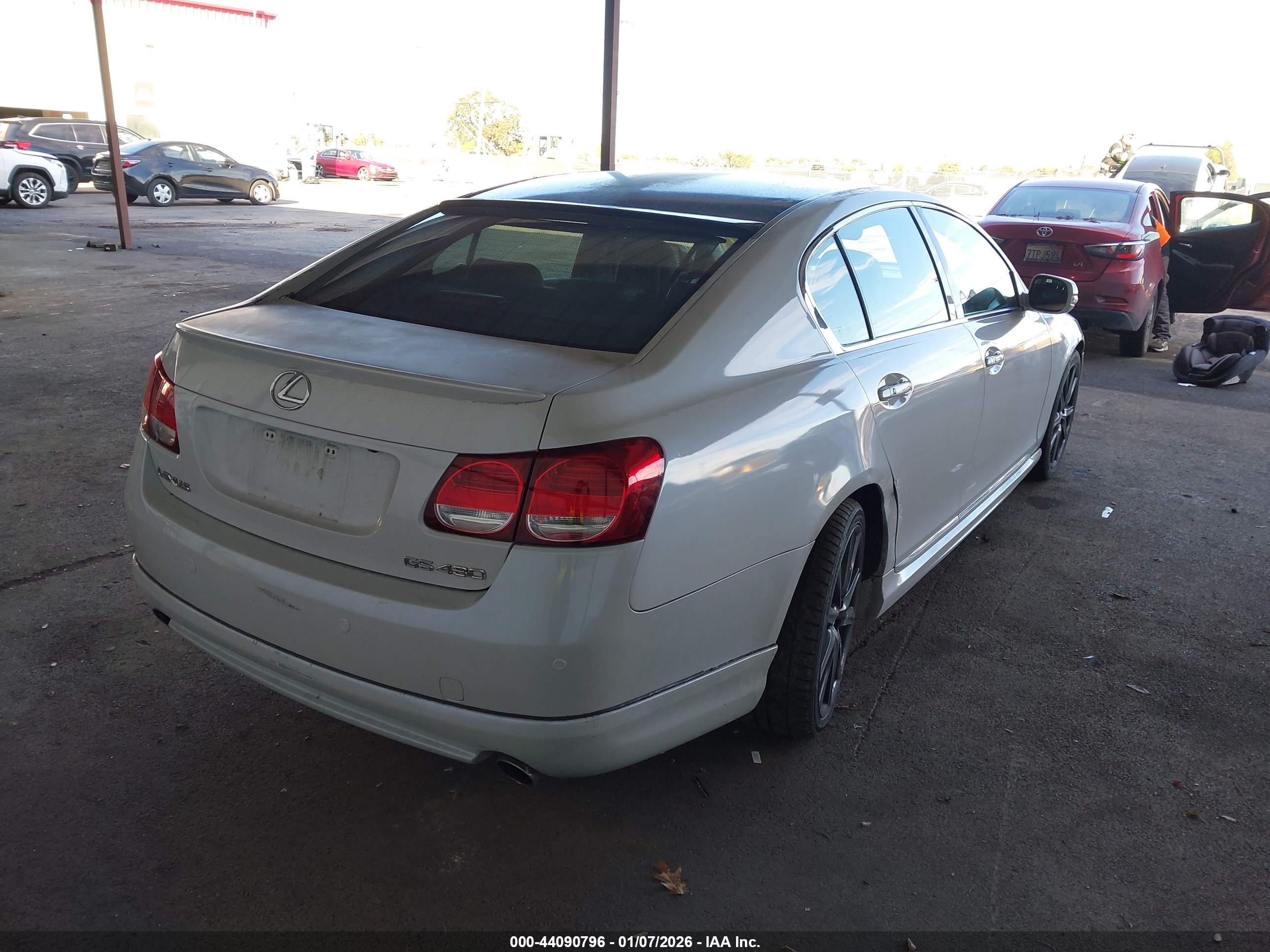 LEXUS GS image 4