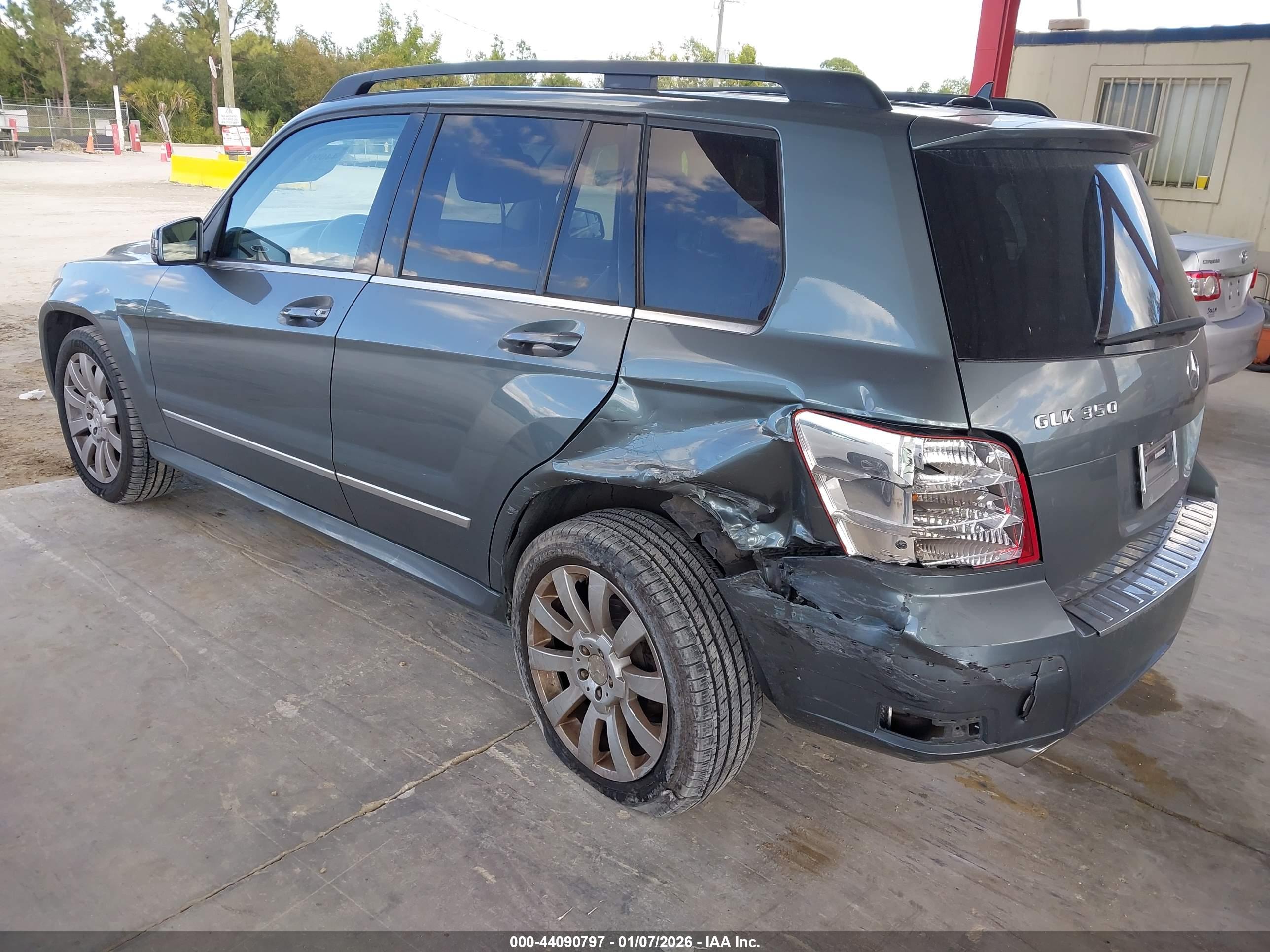 MERCEDES-BENZ GLK image 3