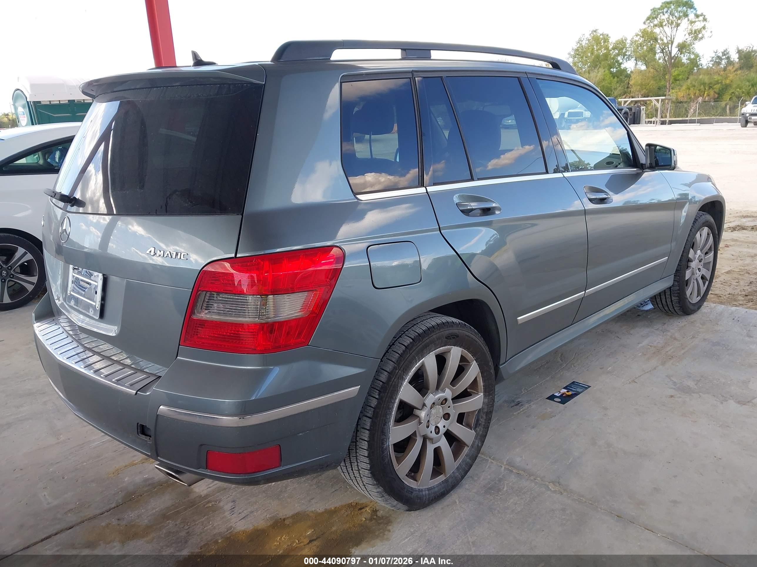 MERCEDES-BENZ GLK image 4