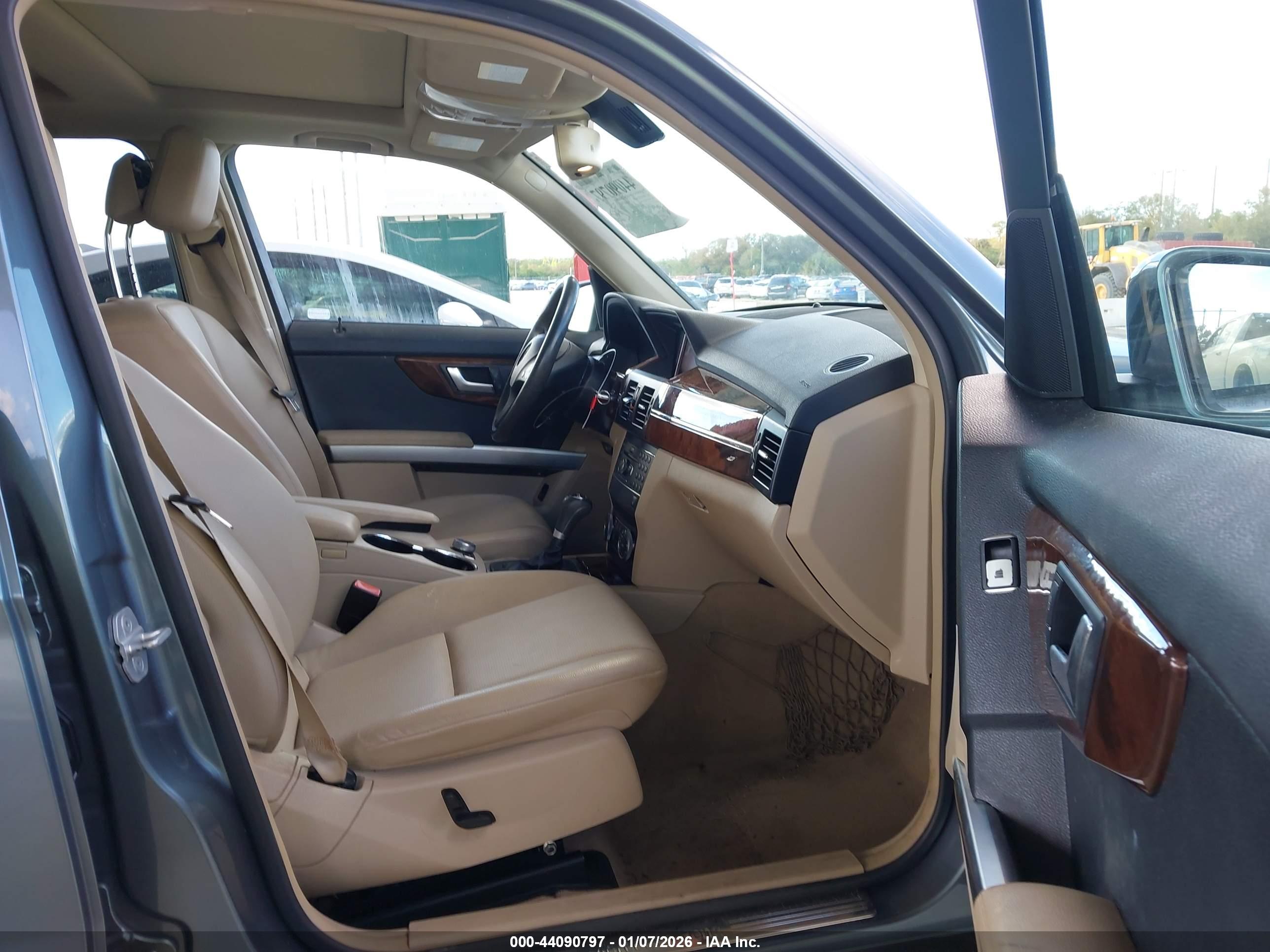MERCEDES-BENZ GLK image 5