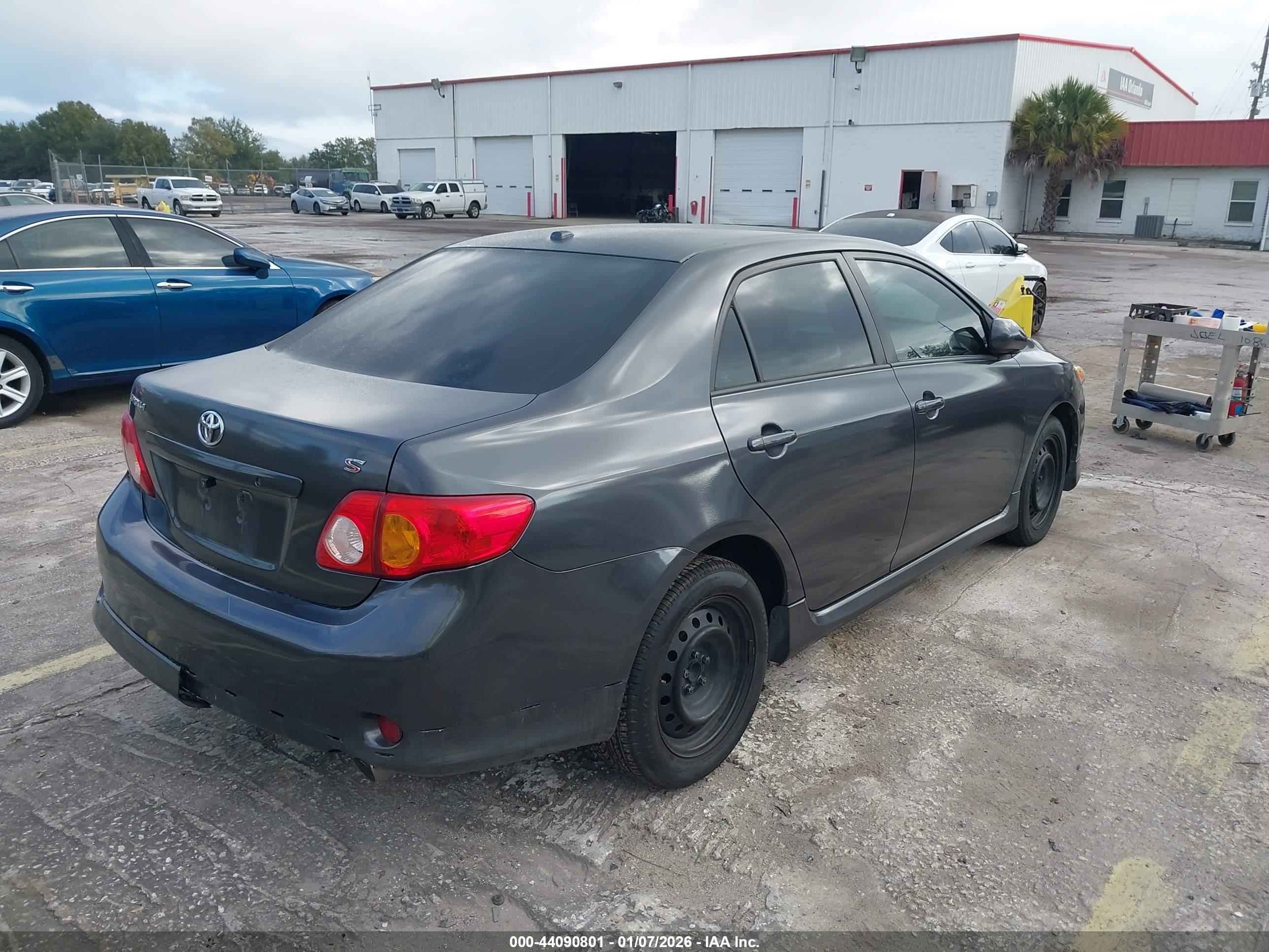 TOYOTA COROLLA image 4
