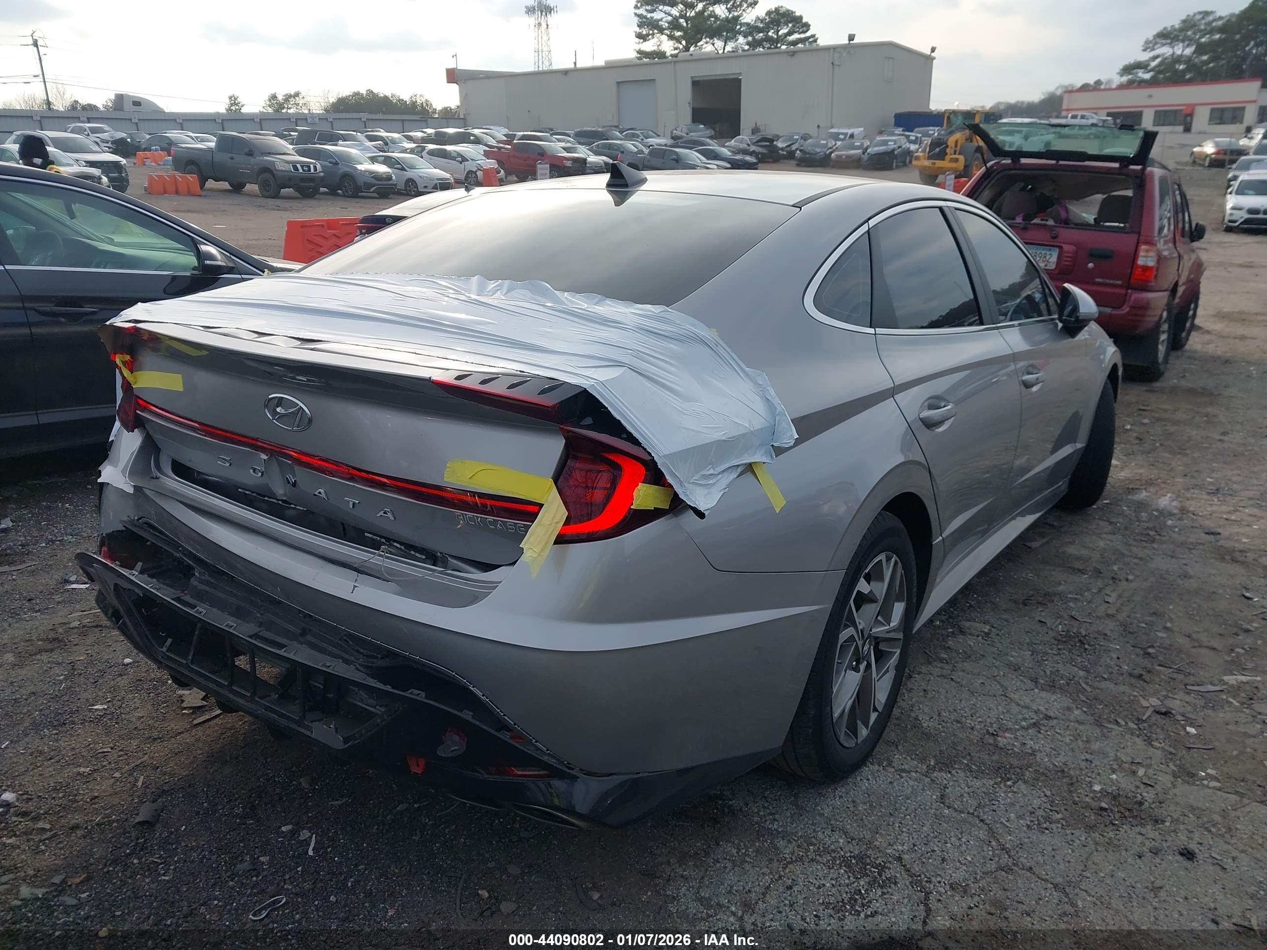 HYUNDAI SONATA image 4