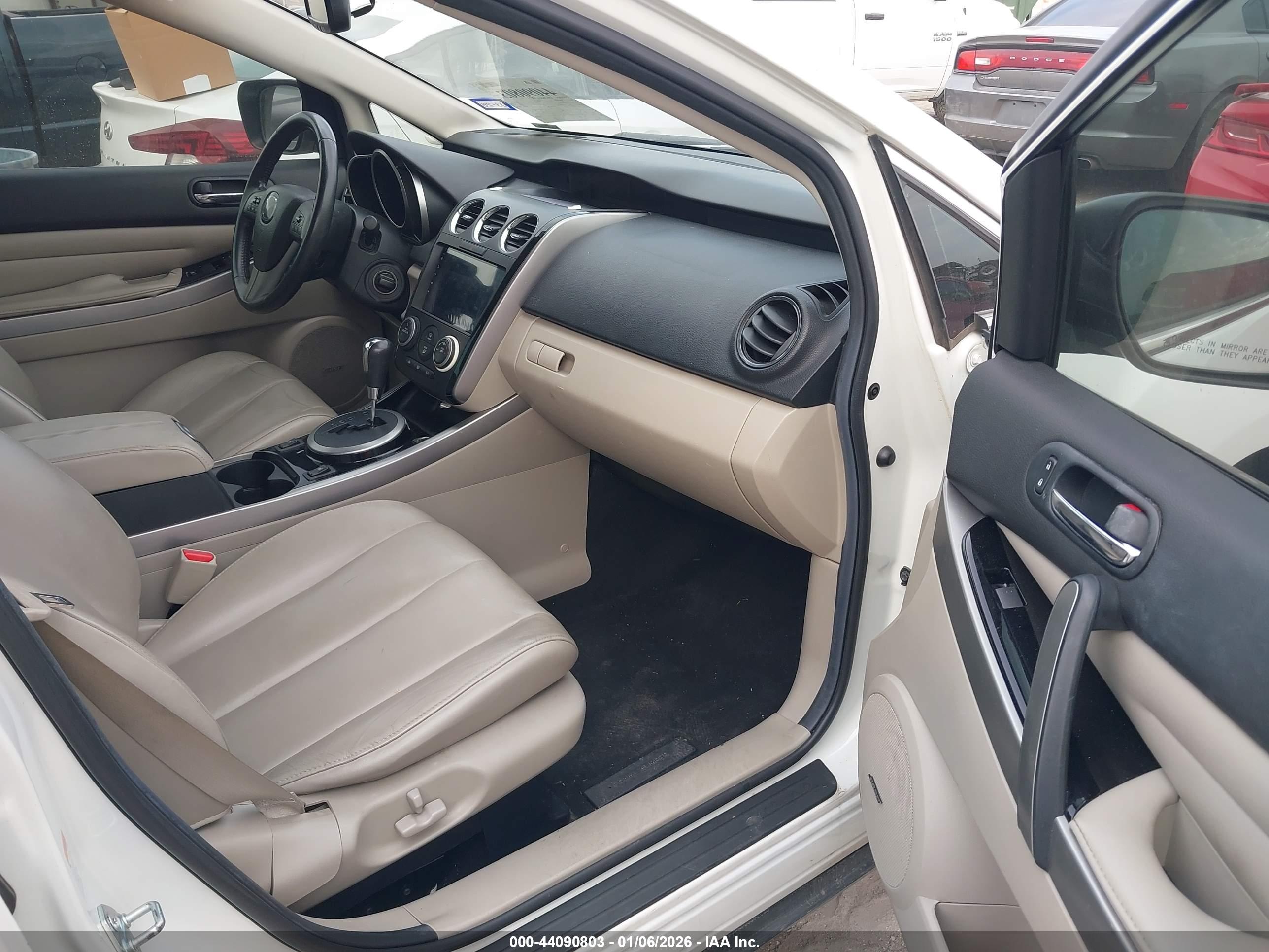 MAZDA CX-7 image 5