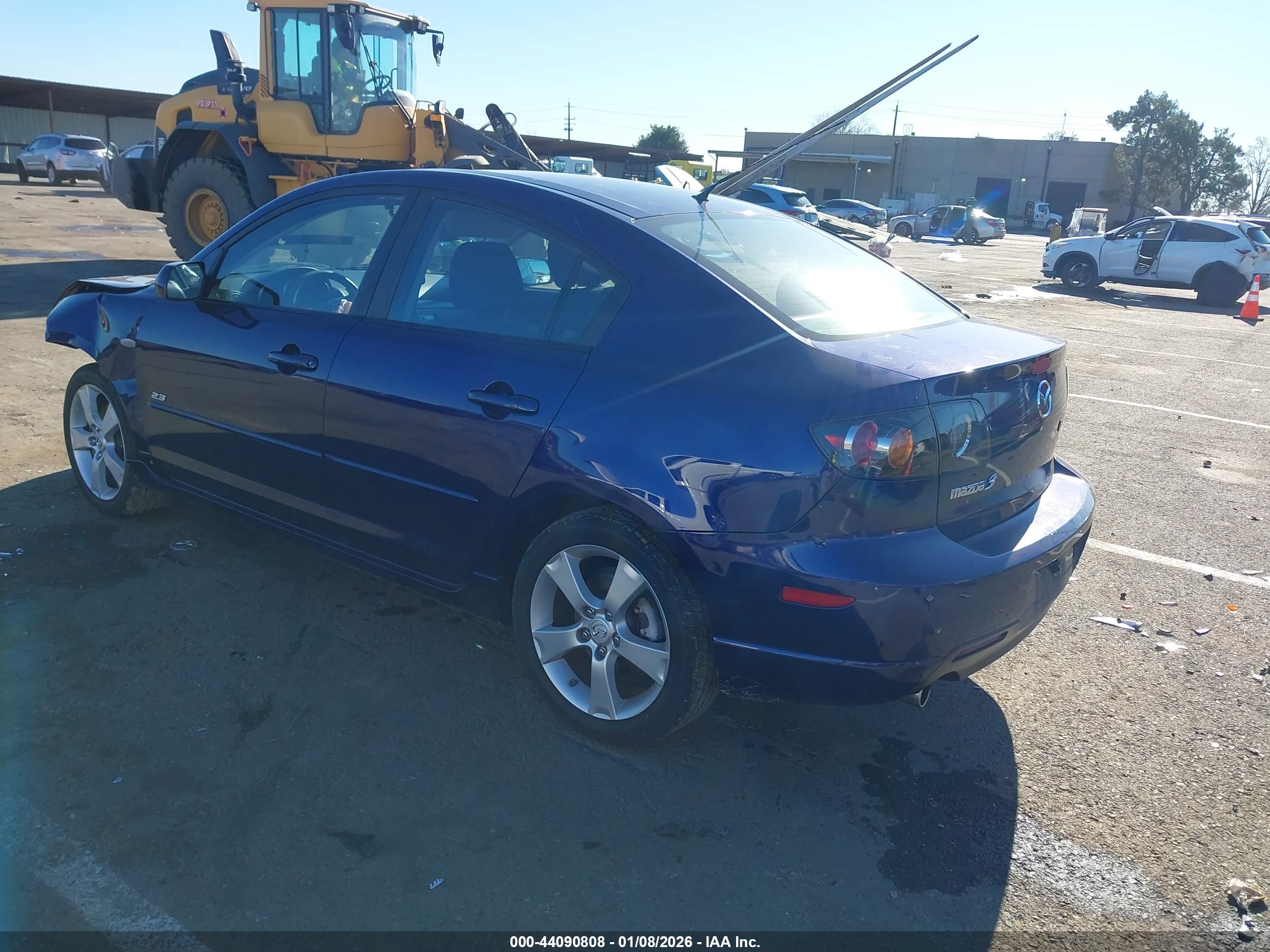 MAZDA MAZDA3 image 3