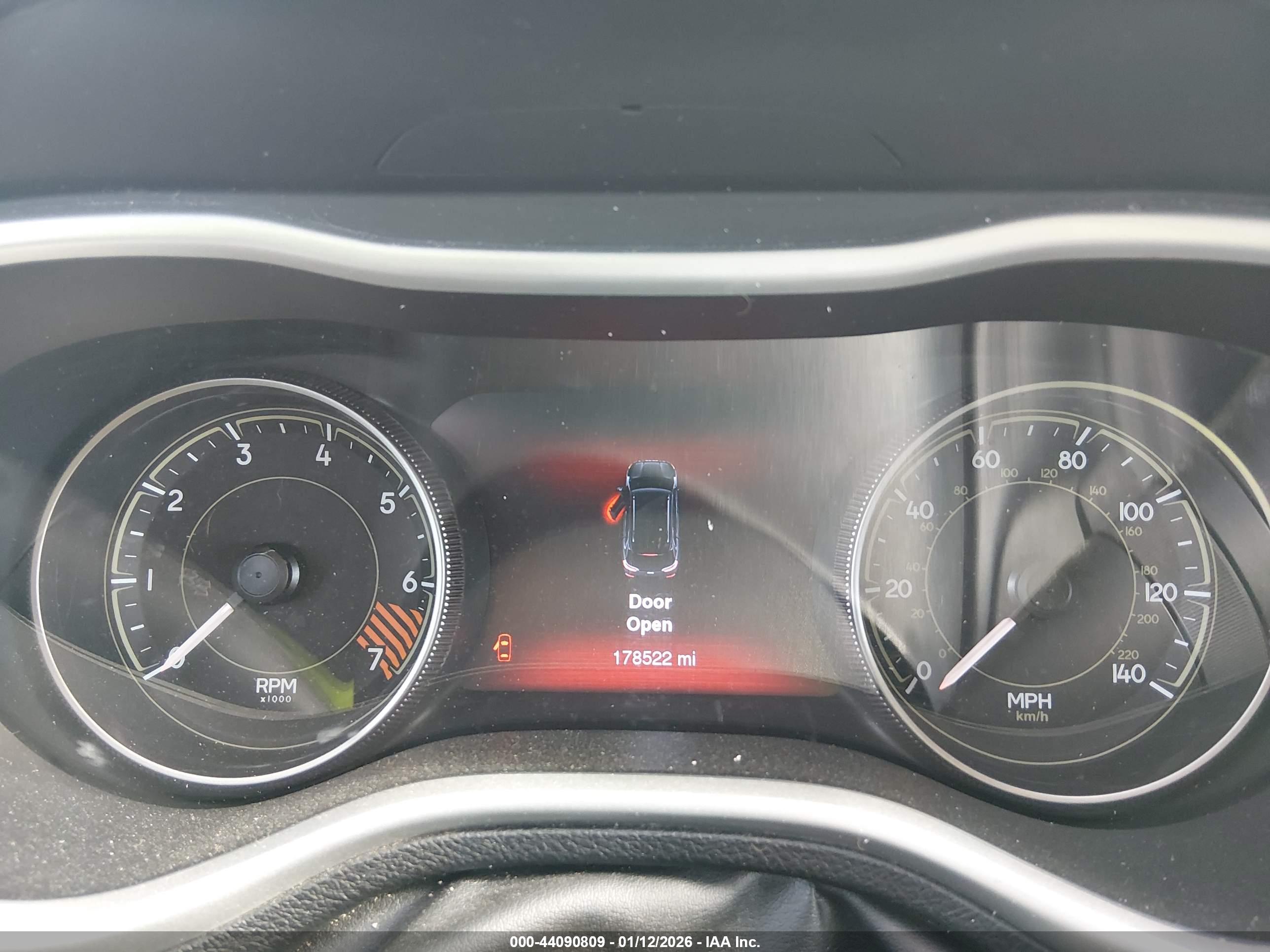 JEEP CHEROKEE image 7