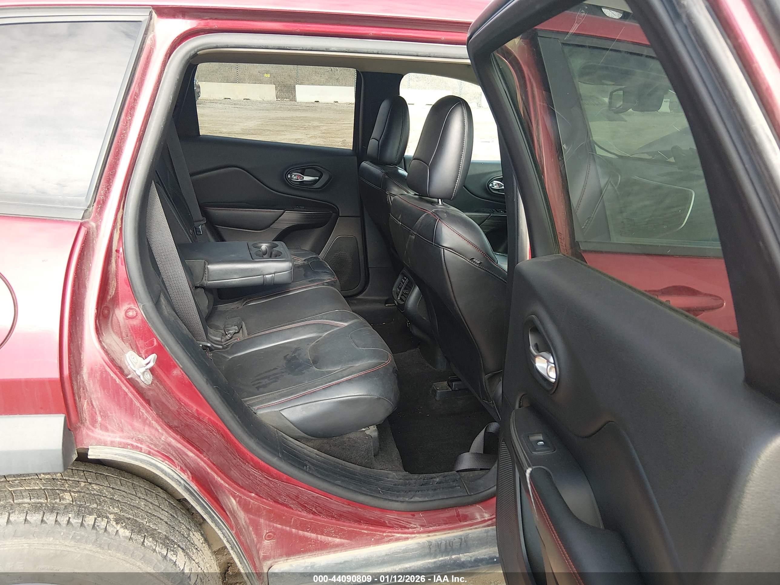 JEEP CHEROKEE image 8