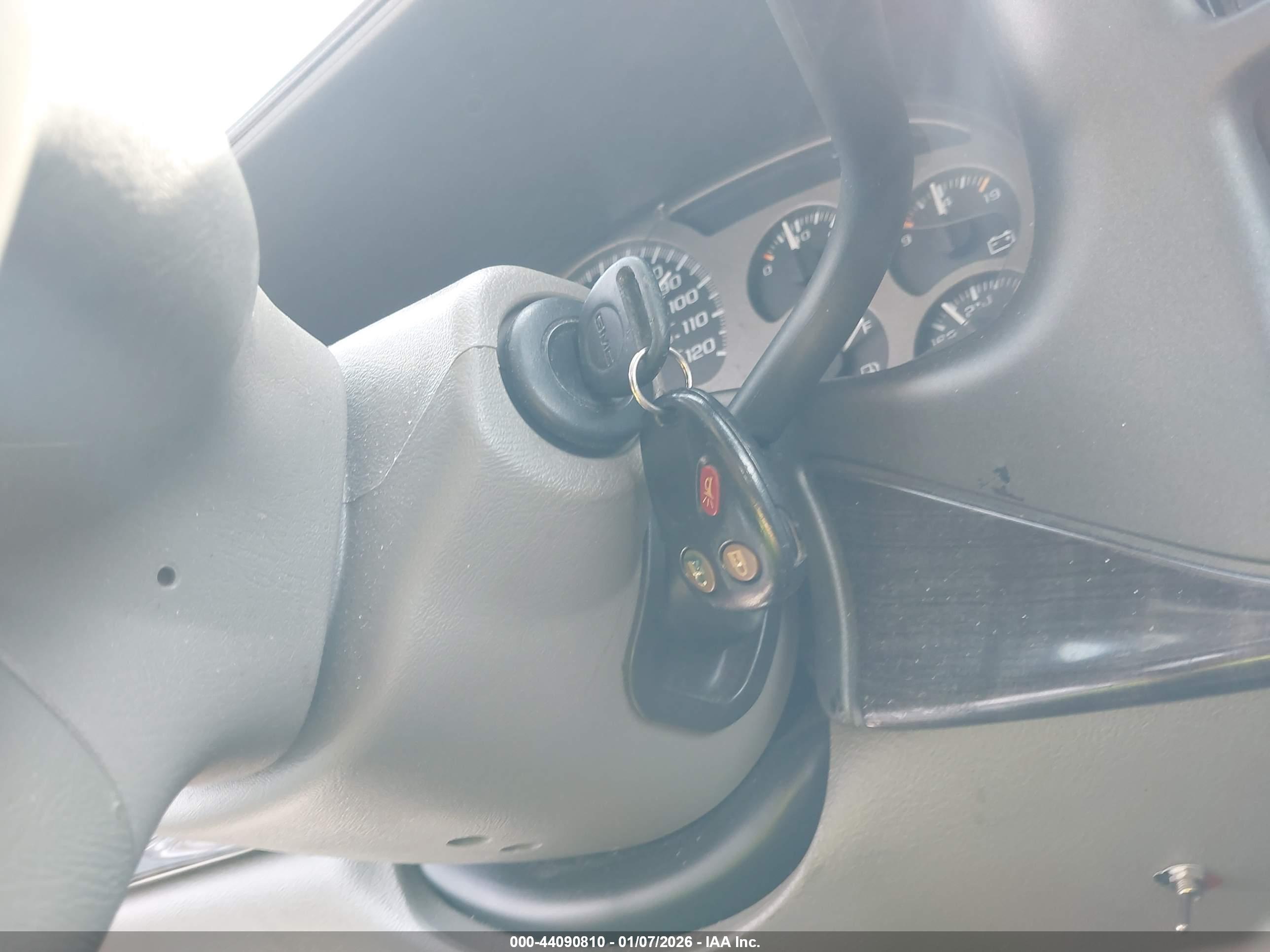 GMC YUKON image 11