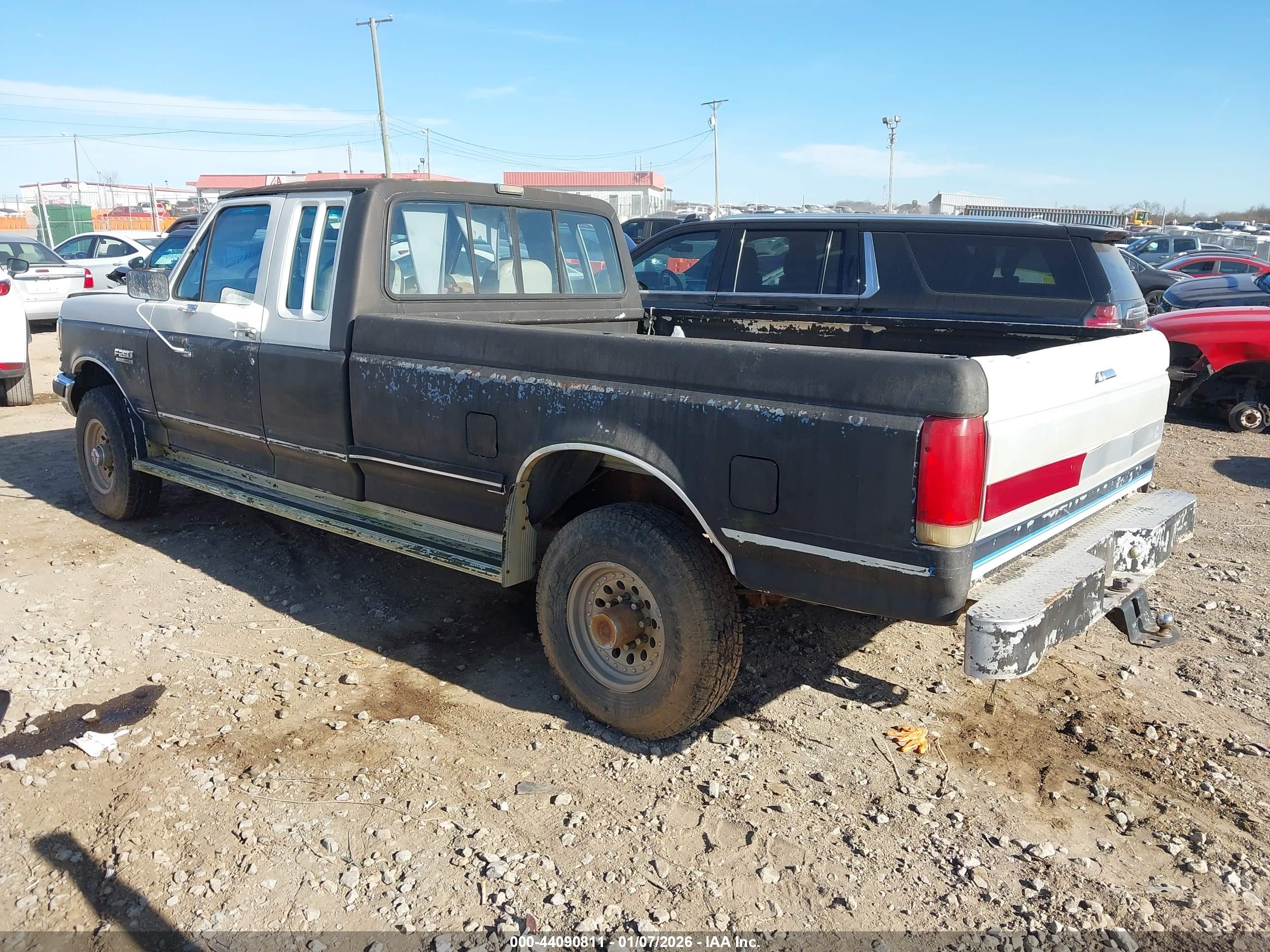 FORD F250 image 3