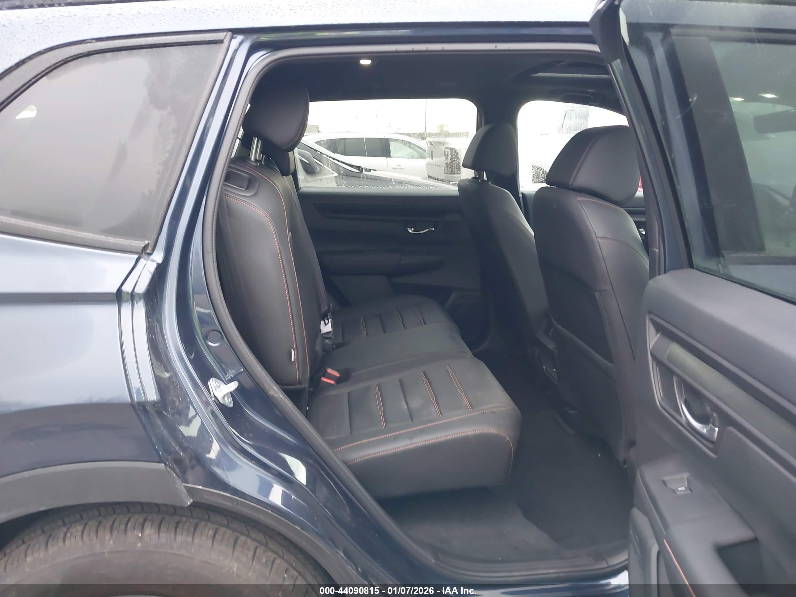 HONDA CR-V image 8