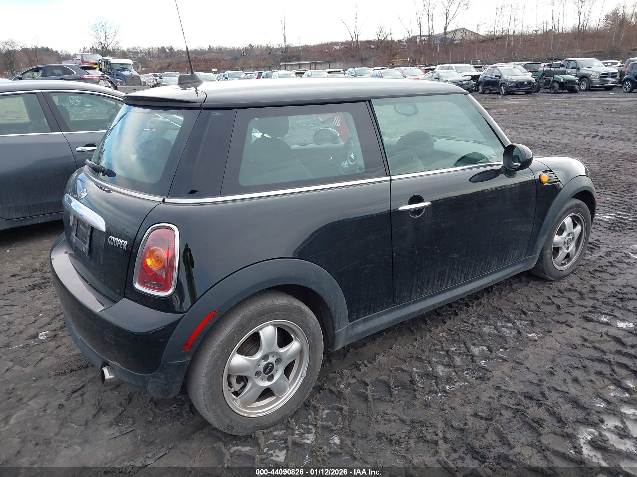 MINI COOPER image 4