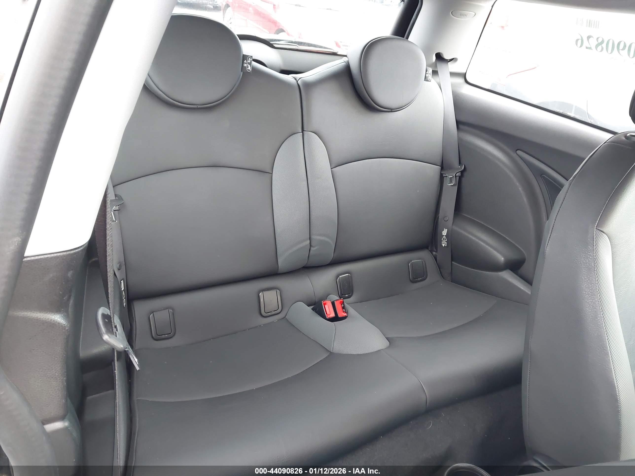 MINI COOPER image 8