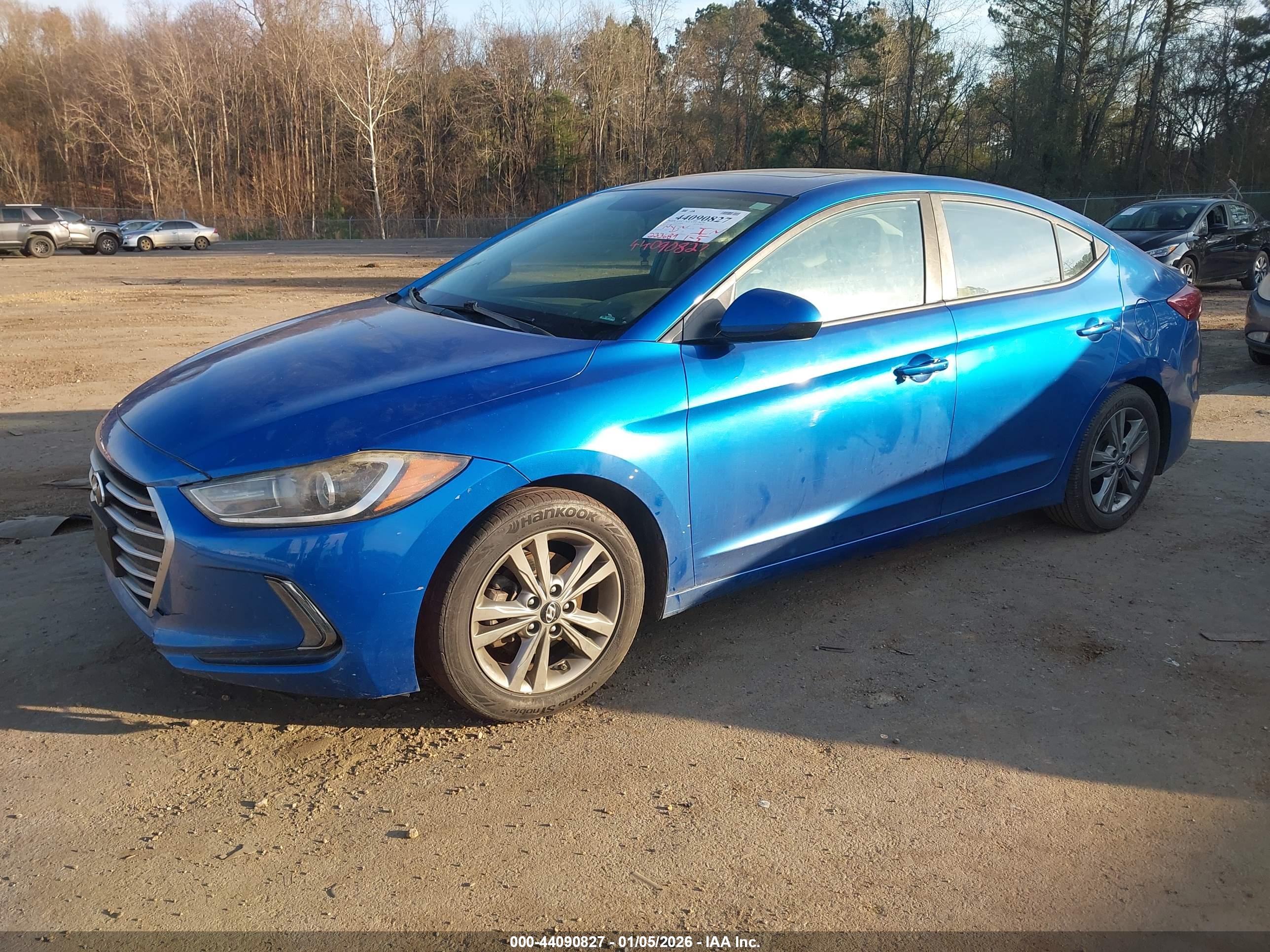 HYUNDAI ELANTRA image 2
