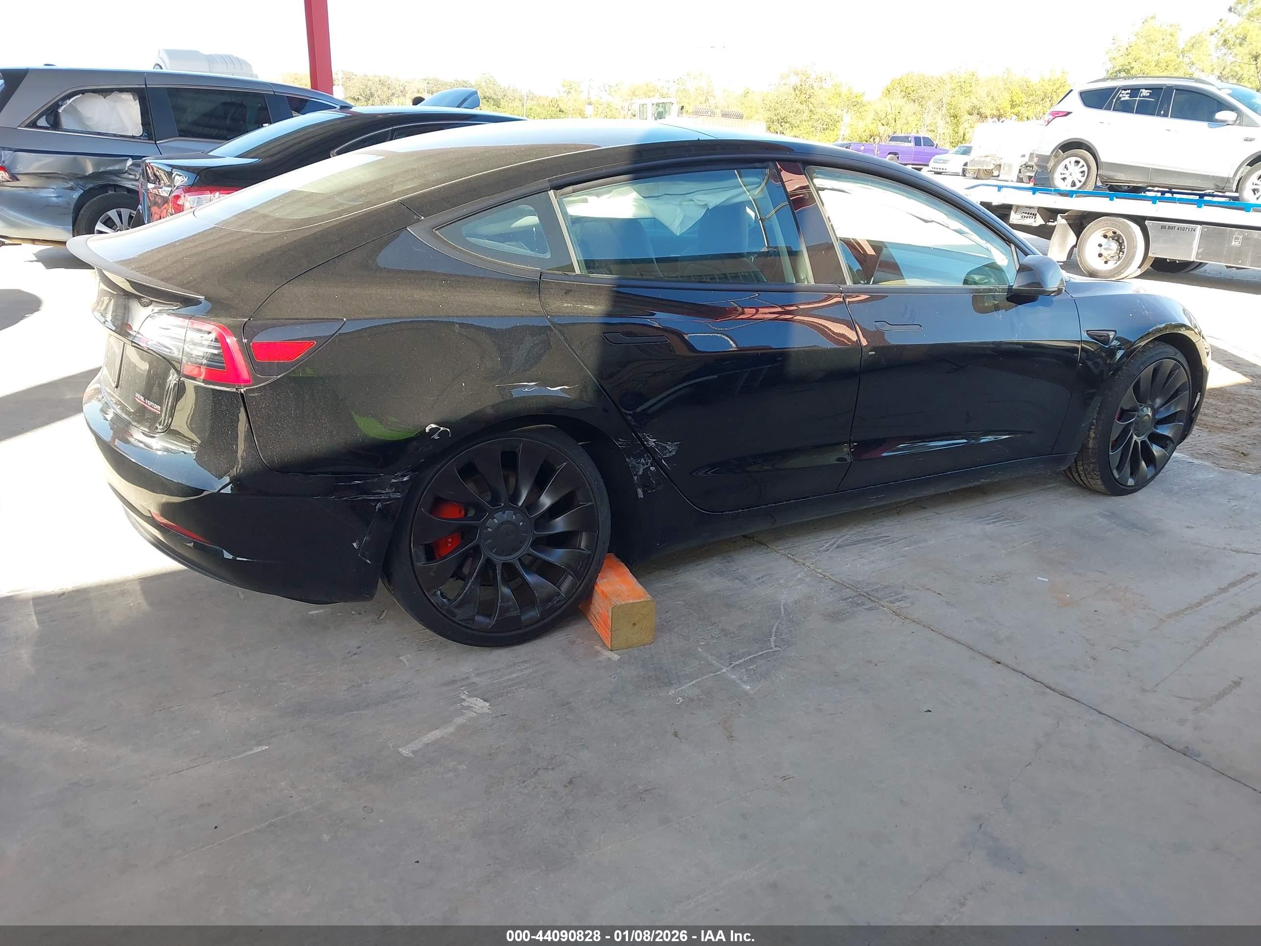 TESLA MODEL image 4