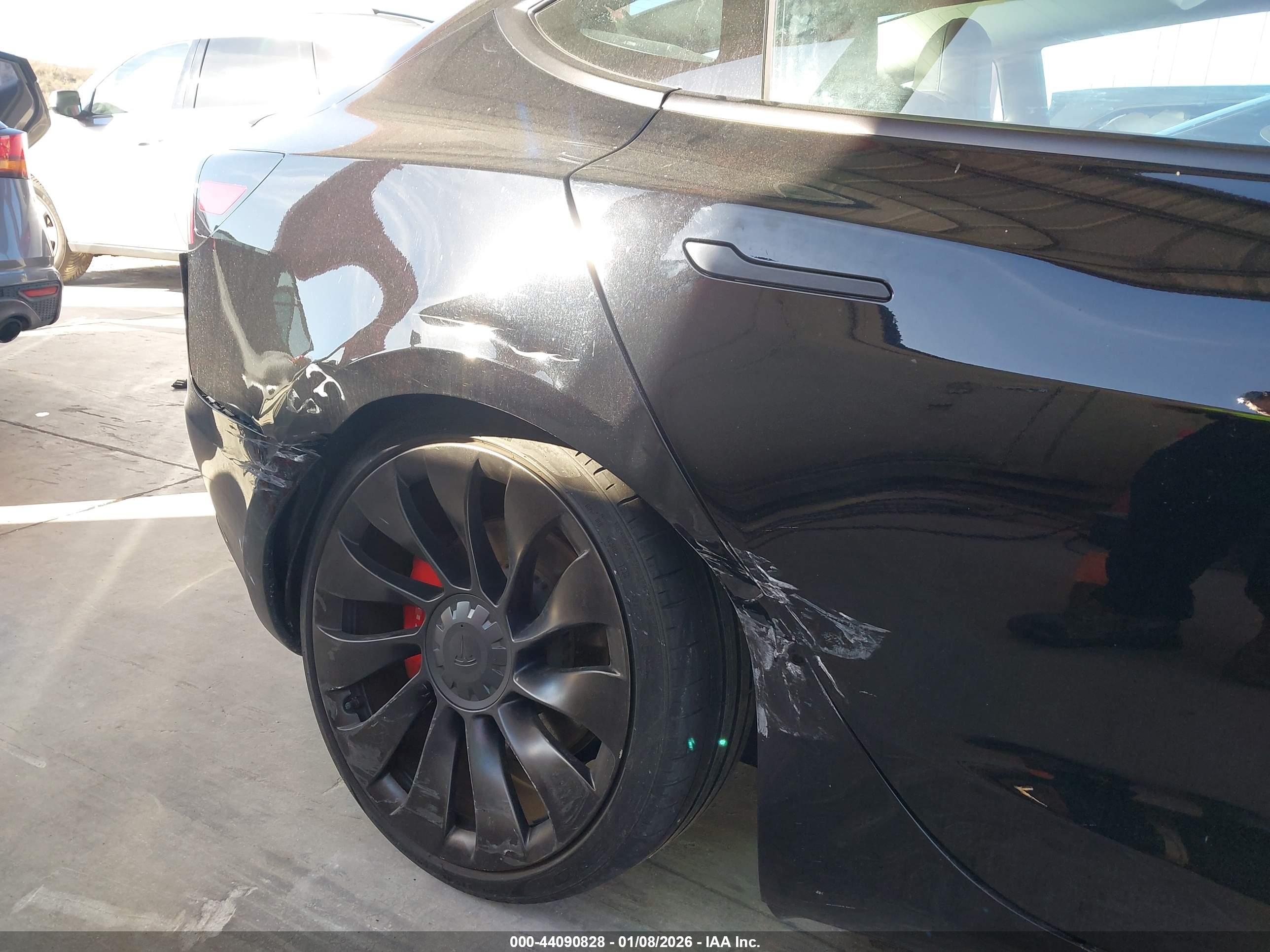 TESLA MODEL image 6