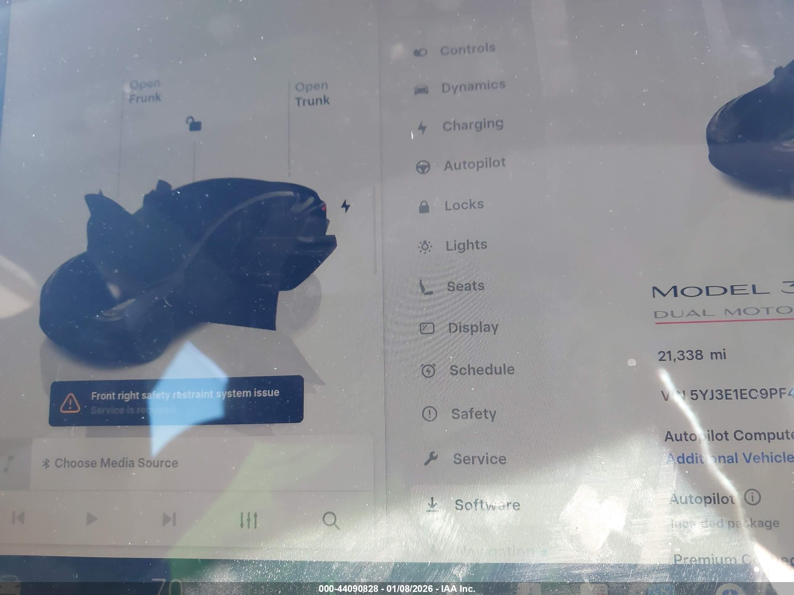 TESLA MODEL image 7