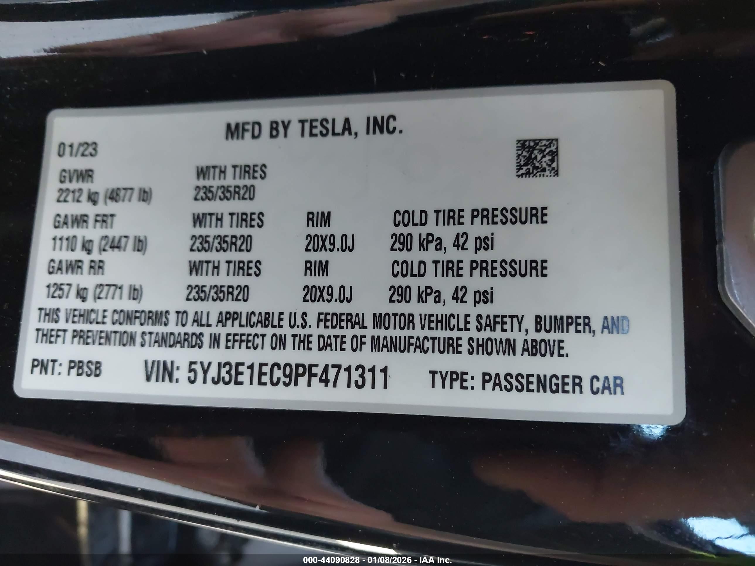 TESLA MODEL image 9